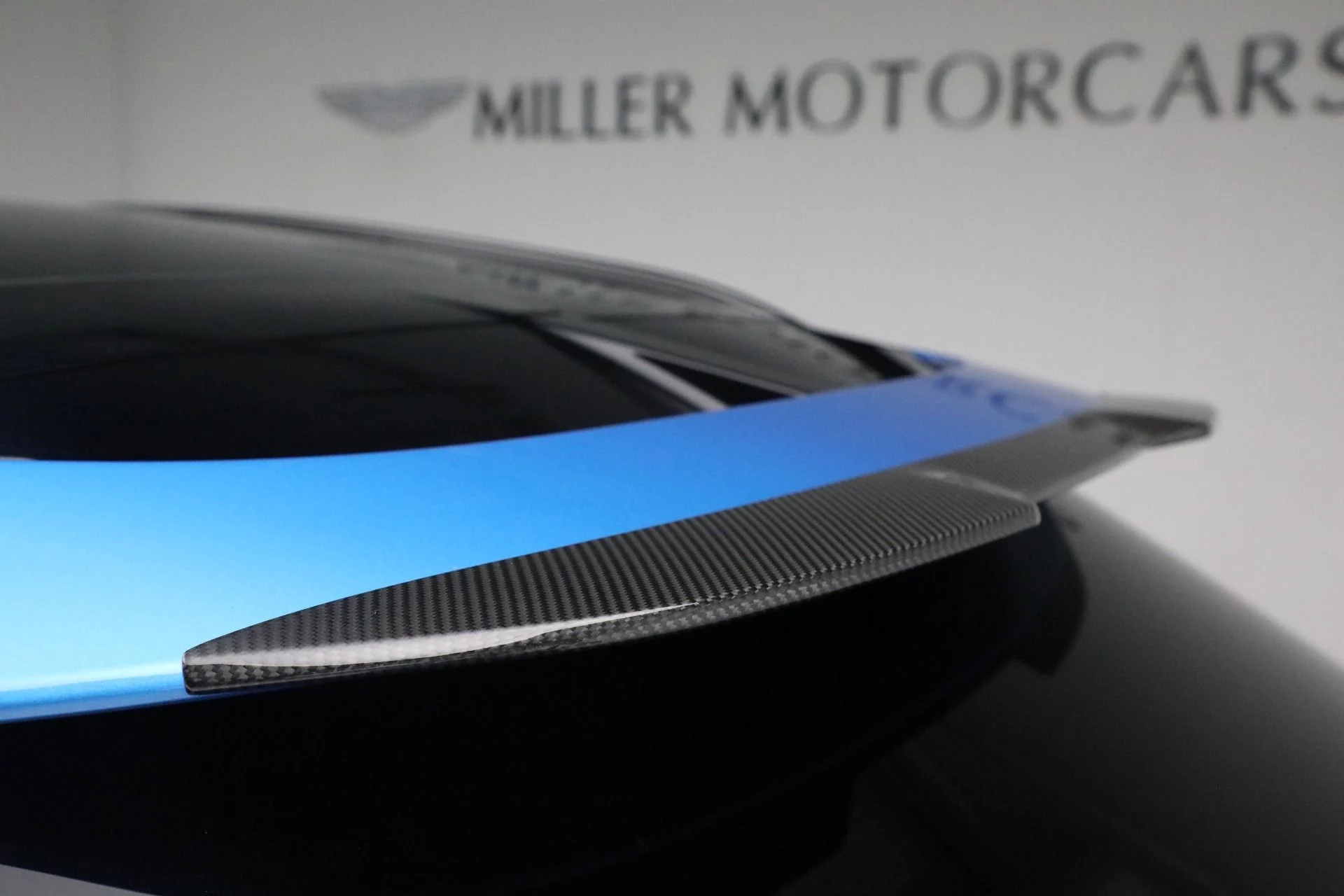 mph031_21057282_Used_2024_Aston_Martin_DBX_707_151c764089