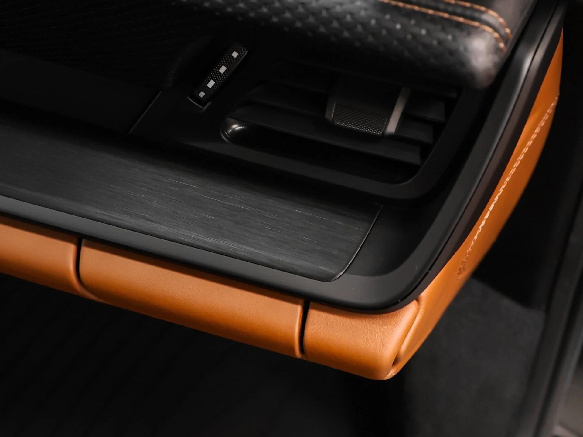 mph031_2111665076_32_3de5033227