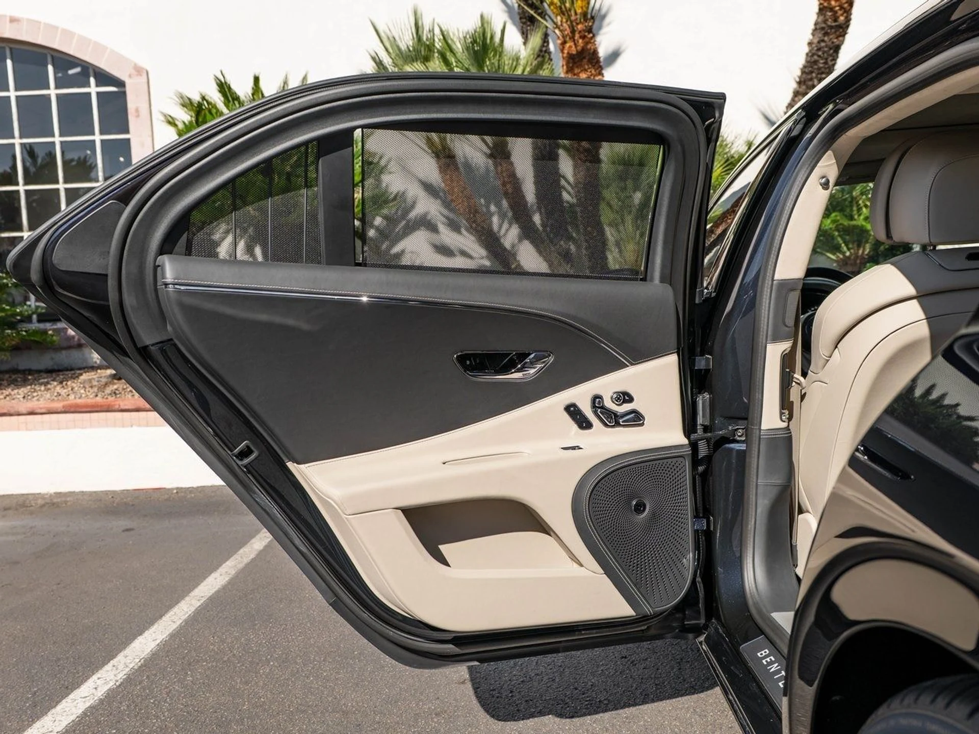 mph031_2113713764_355252ba1b67556d174ad66030e5d61bx_5fdee7ac08