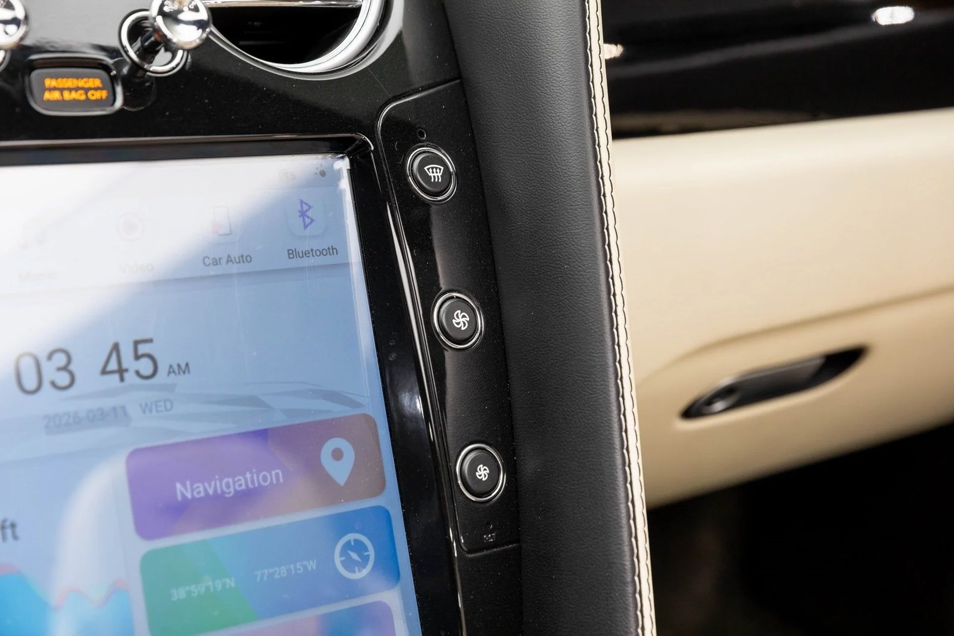 mph031_2113723564_32_d84d3fbdff