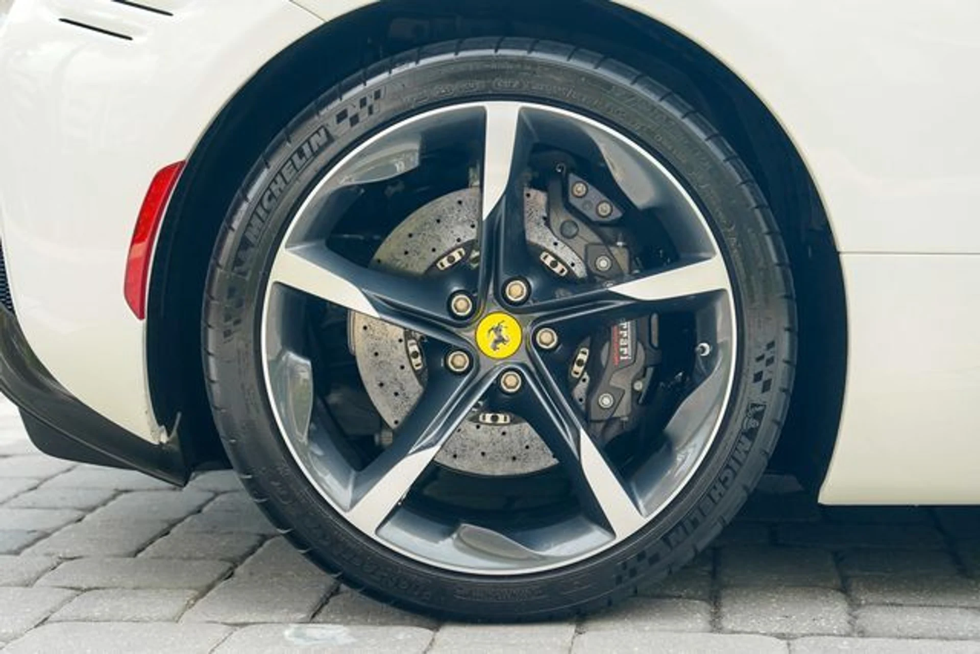 mph031_2121248888_22977808_32_363dfb0200