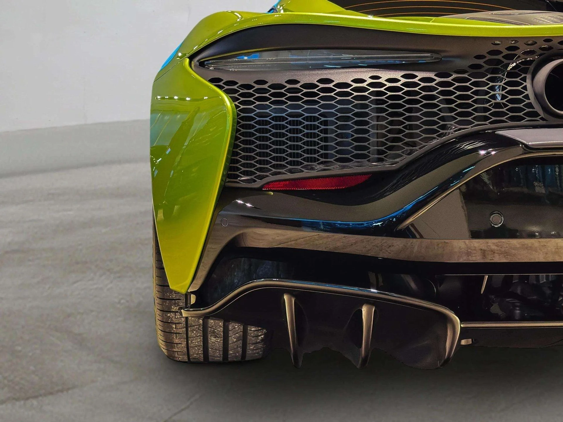 mph031_2121970697_image_32_c24320c1be