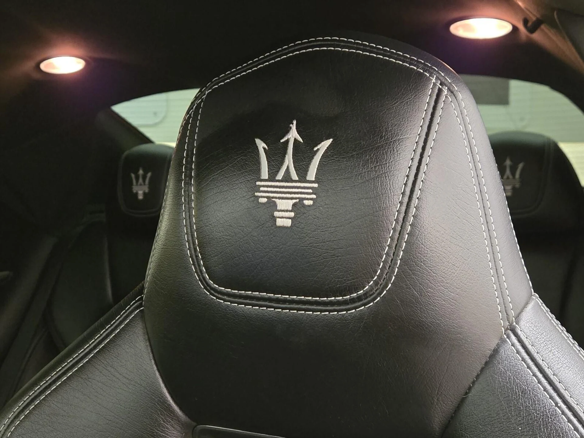 mph031_2130609767_Used_2017_Maserati_Gran_Turismo_1762500446_0c69b95b76