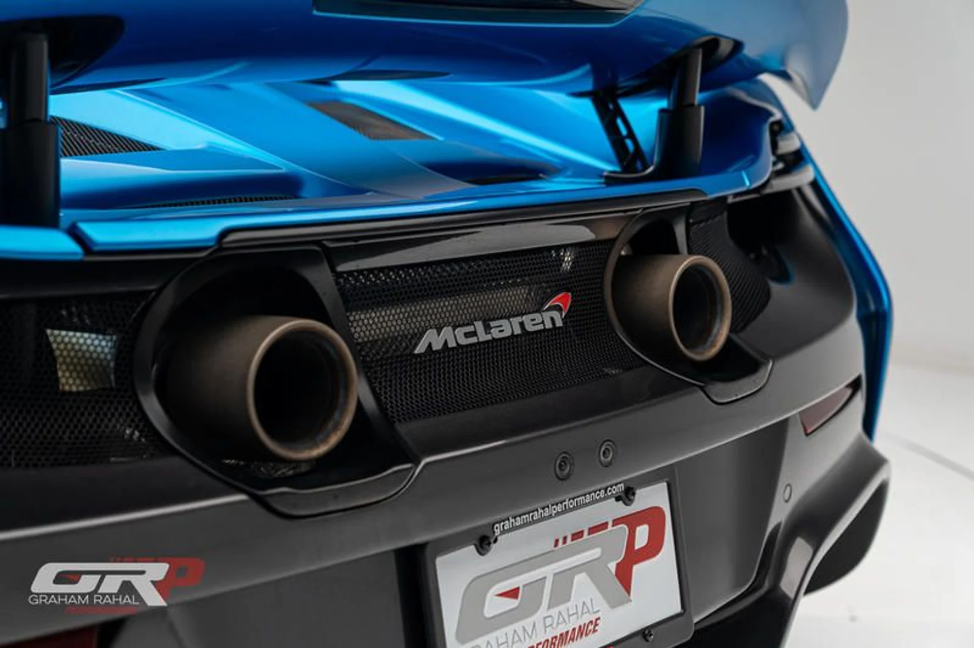 mph031_2133946705_005_E0040_DF_3_B_4_DA_0_99_EC_2582_FFB_803_B5_0a6b8eca5b