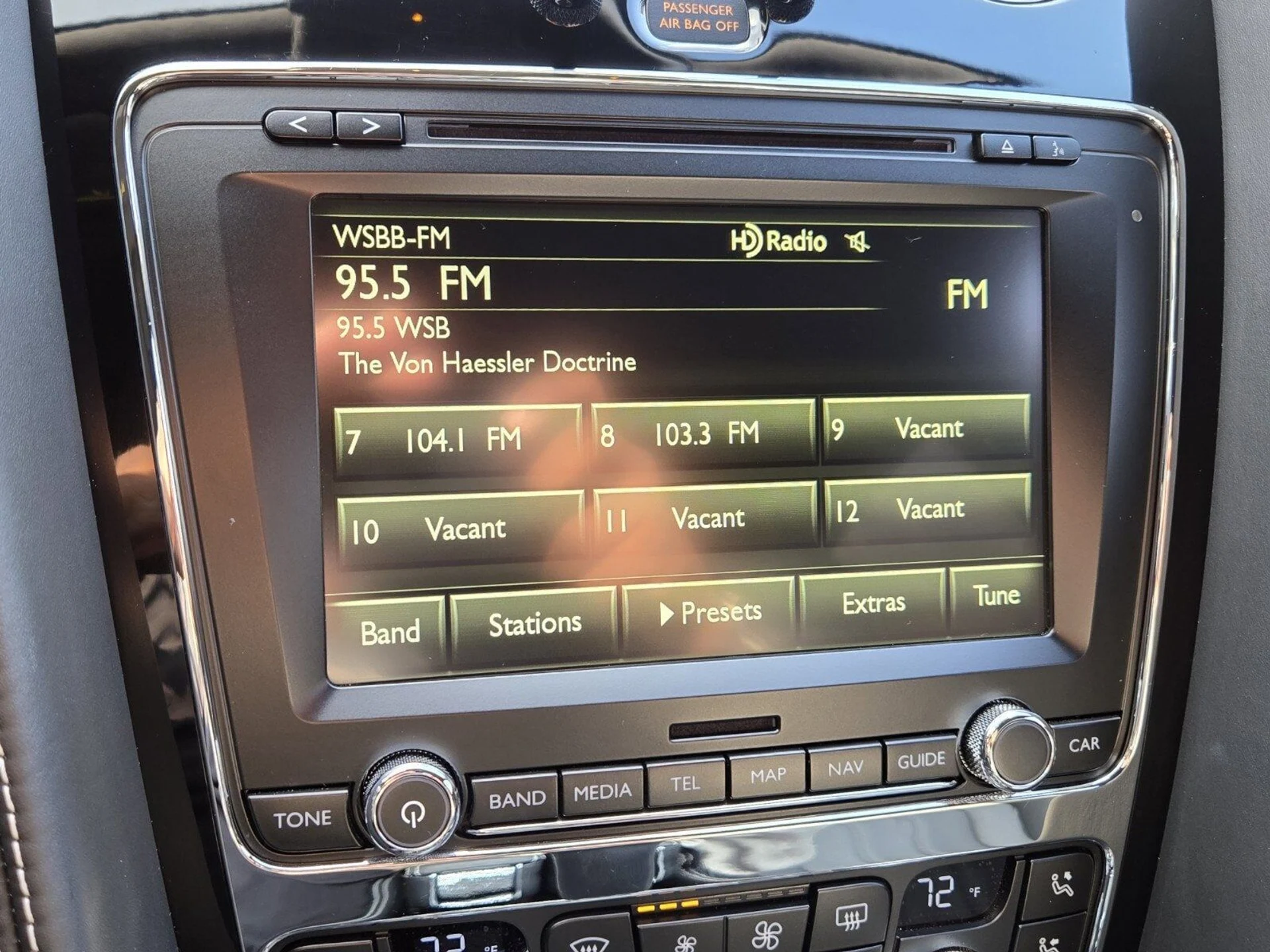 mph031_2136912589_c771c411f73d5a067d2647fd6d530120x_bb5c4427cc