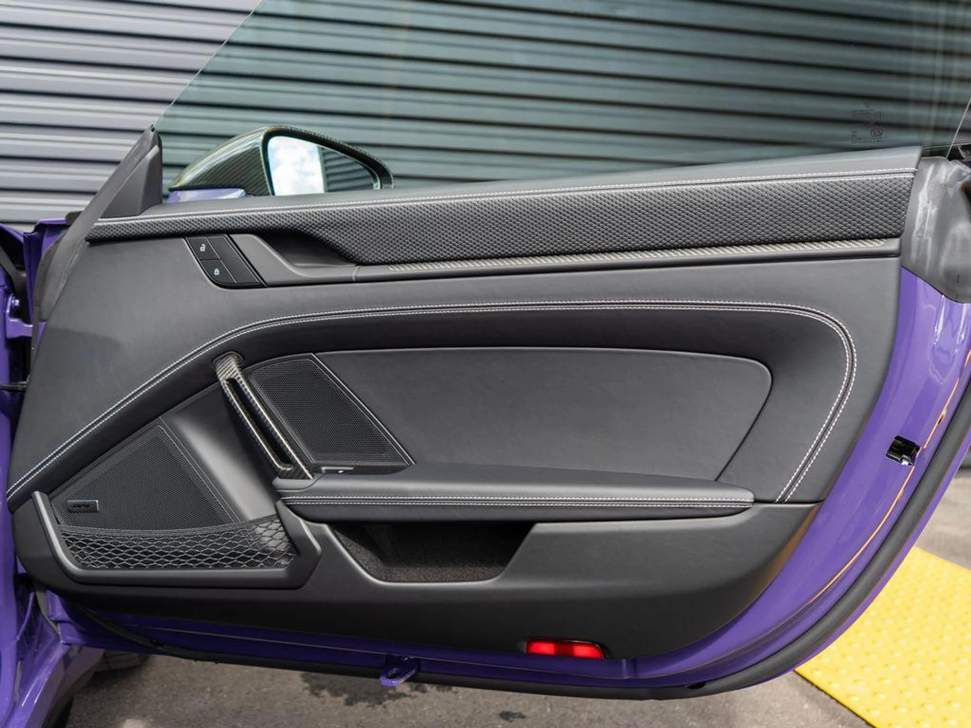 mph031_2139455586_e_UKF_8_RF_Ga5_DG_Sqel_Y_Qx_Cy_Ta0n_I_bf44d04884