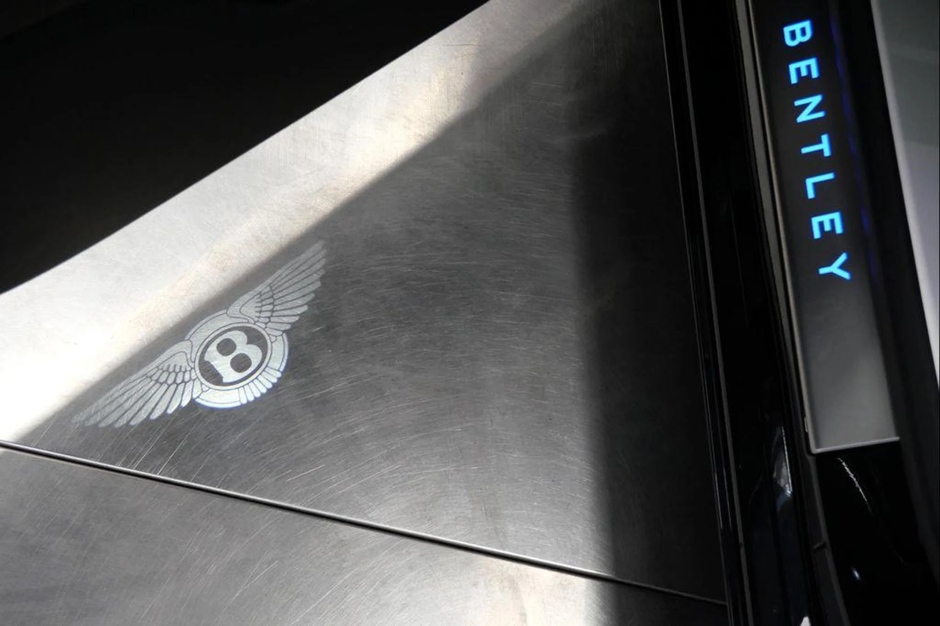 mph031_214335008_Fe_Zfhx1_Z2_KK_w_H_Ksd48xz05w_XDY_4144e99bf6