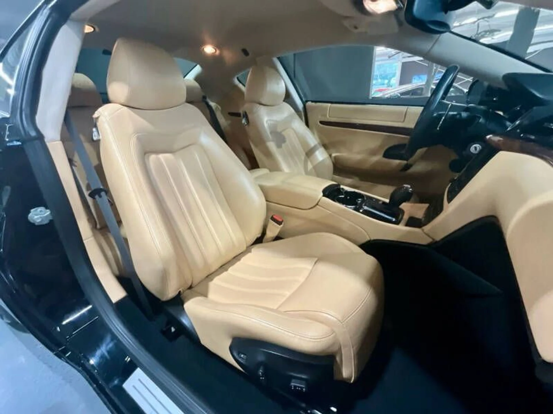 mph031_2153093612_2008_maserati_granturismo_base_2dr_coupe_96e9992396