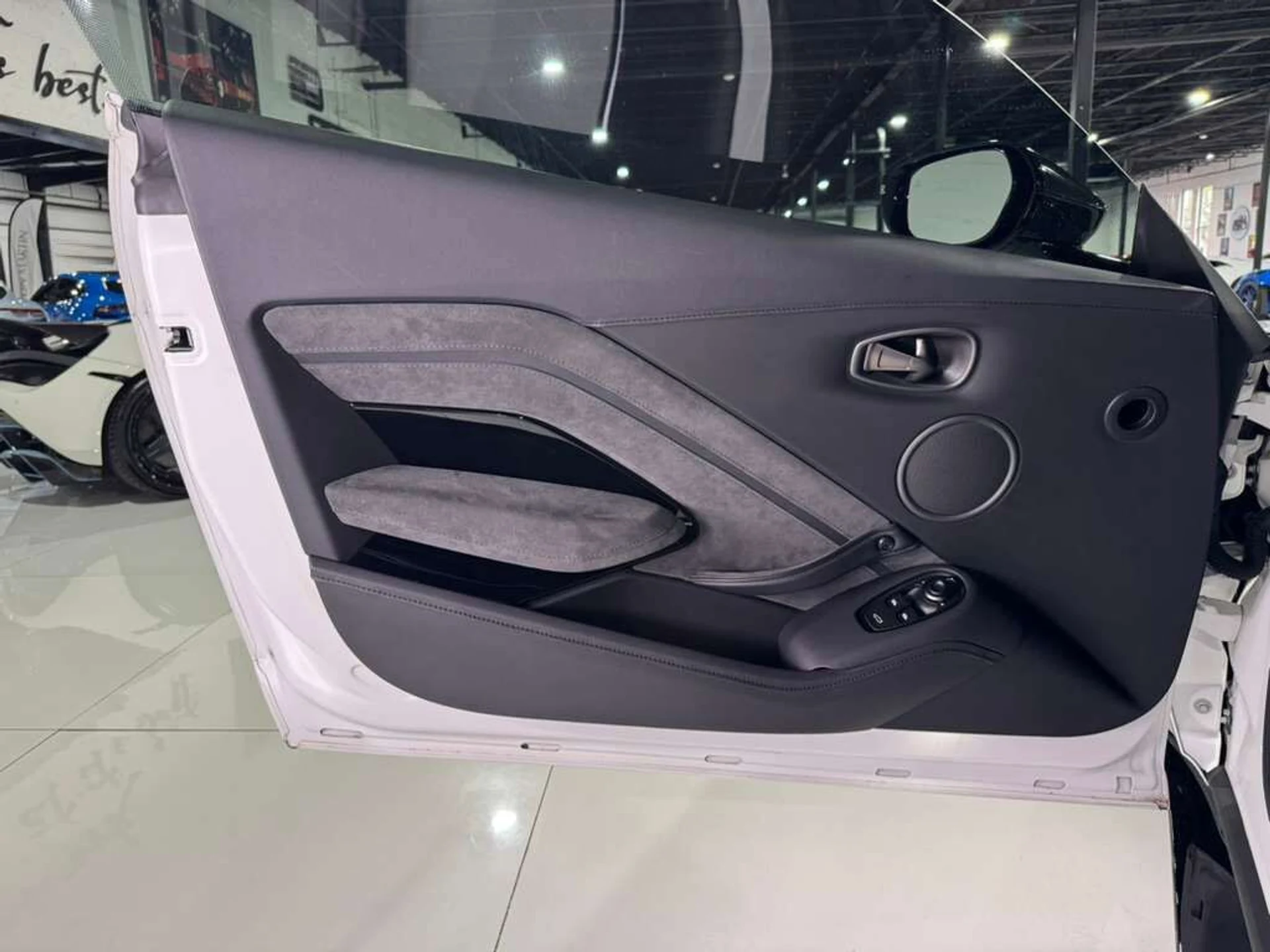 mph031_2171727554_1f68c2aac2d4ddaba4e3f93f5eda0a81_d66613b849