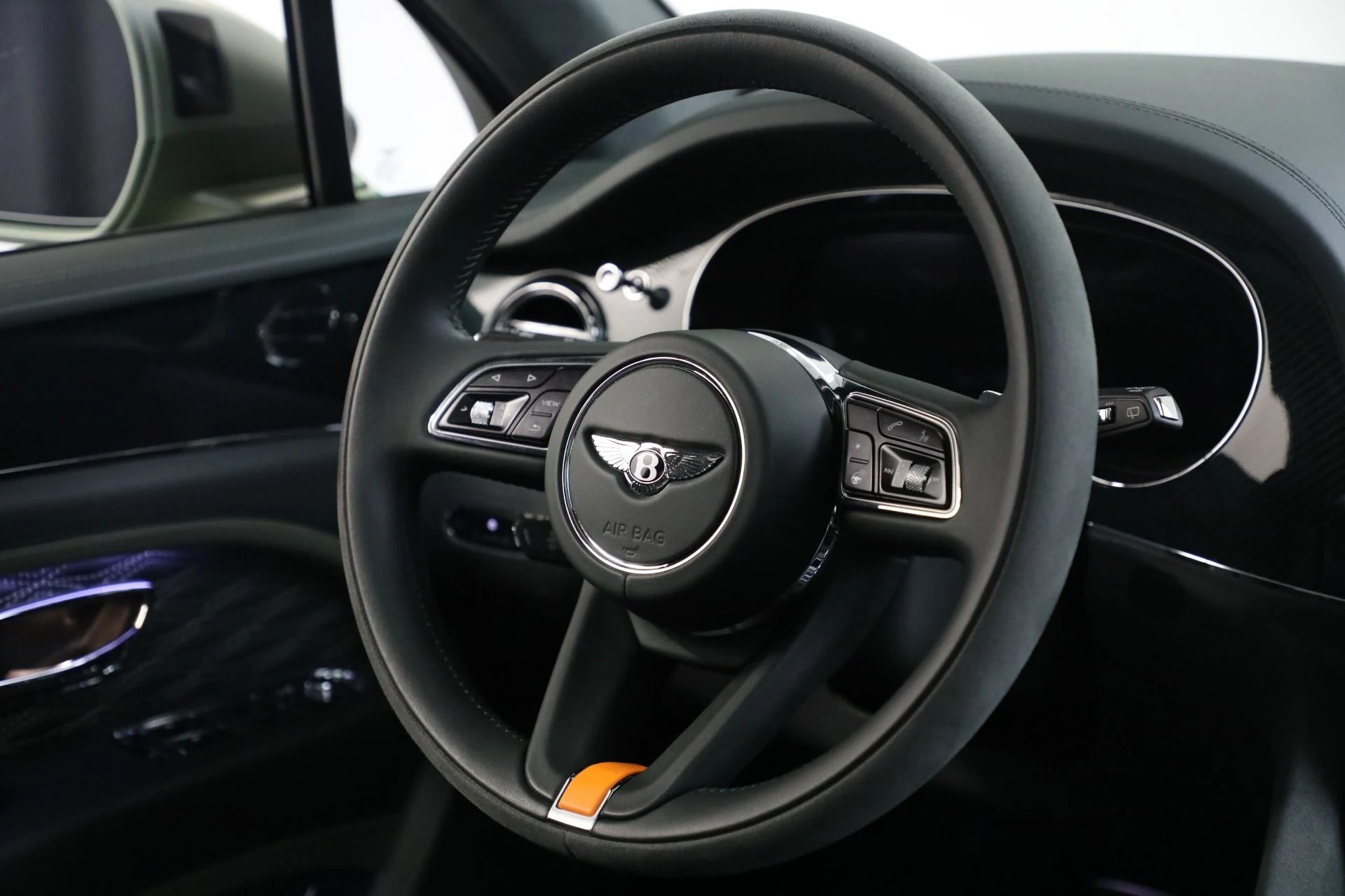 mph031_2178146072_New_2027_BENTLEY_BENTAYGA_SPEED_1761837159_32be1ba5a5
