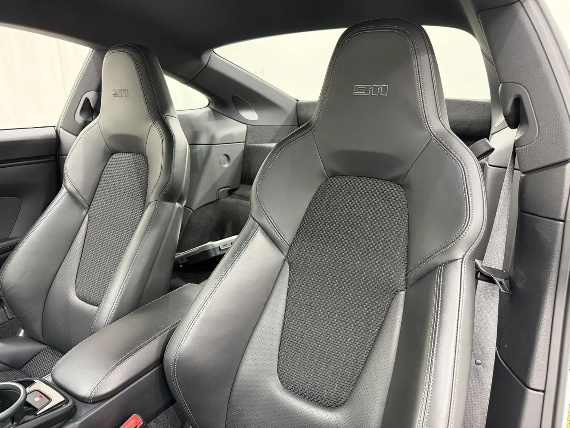 mph031_2183731271_3b0f846dd34f901c7801875bf86ca816_ee0267d8db