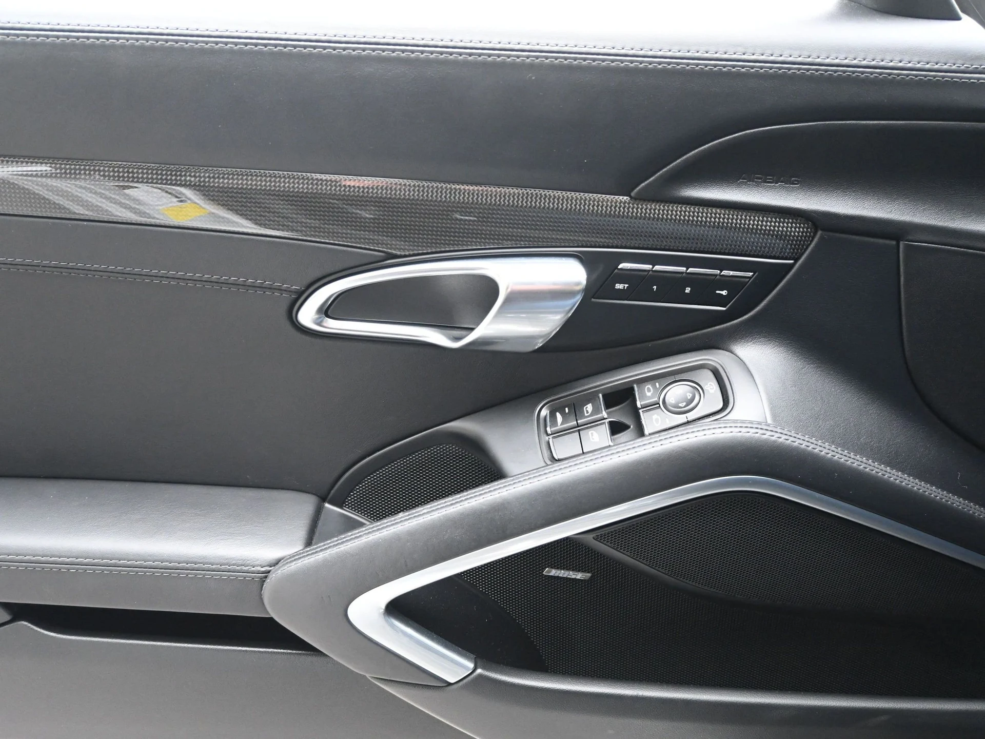 mph031_2184021100_25830781e63925e2d2645ad69b51a785x_934be29fc9