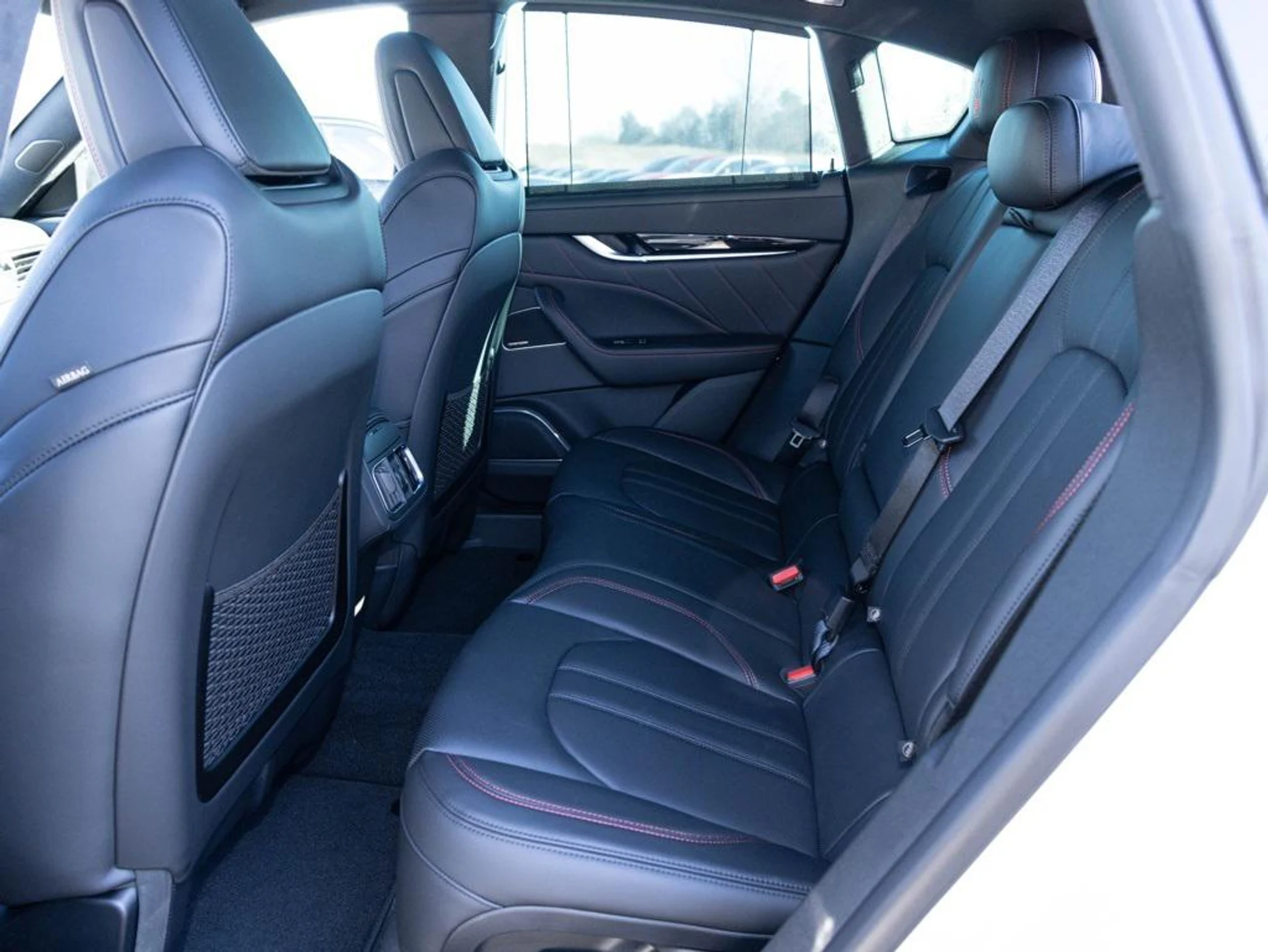 mph031_2190811870_481733642_693e4b75892601e31d6bba43_dafca5c963