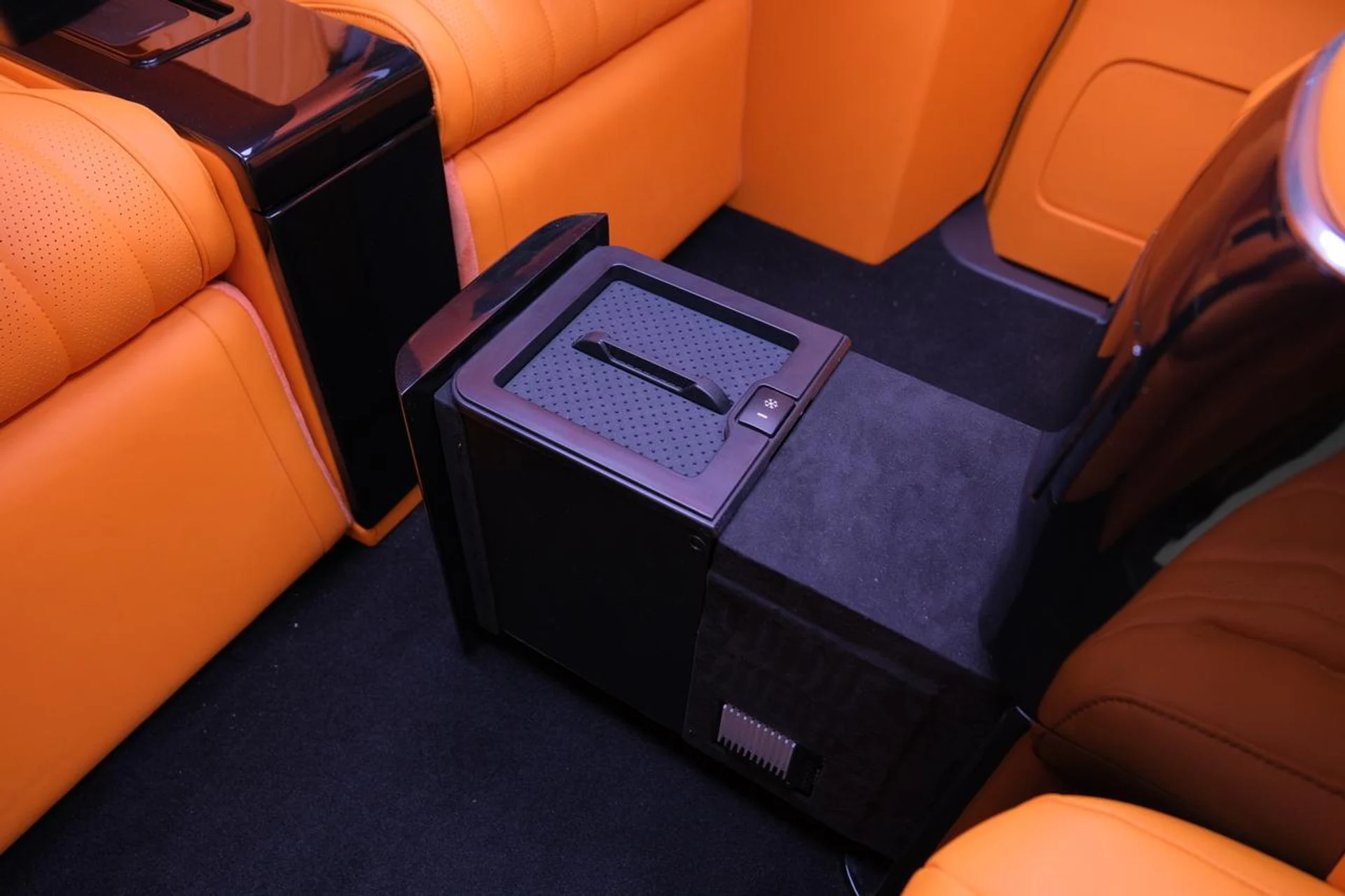 mph031_2192703613_2aed965d4f5733dd1d29d96b382183cf_fda65a6b7f