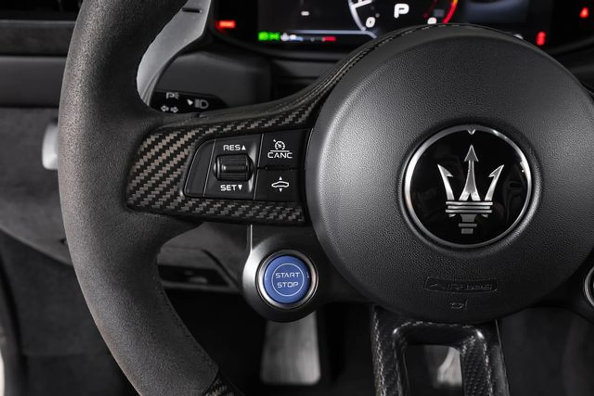 mph031_2192710211_1ebe5fa2a6ce4821f08c62bea4077332x_bb5e939f32