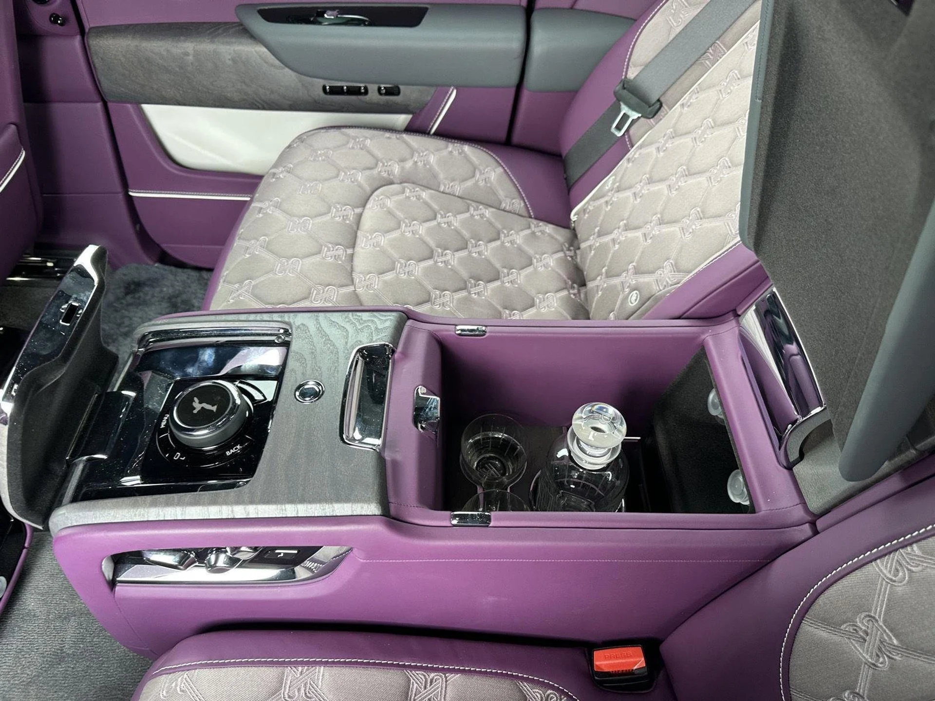 mph031_2203077583_67d013358b143a06e80eac5f116d7dd2_4e2cac9eec