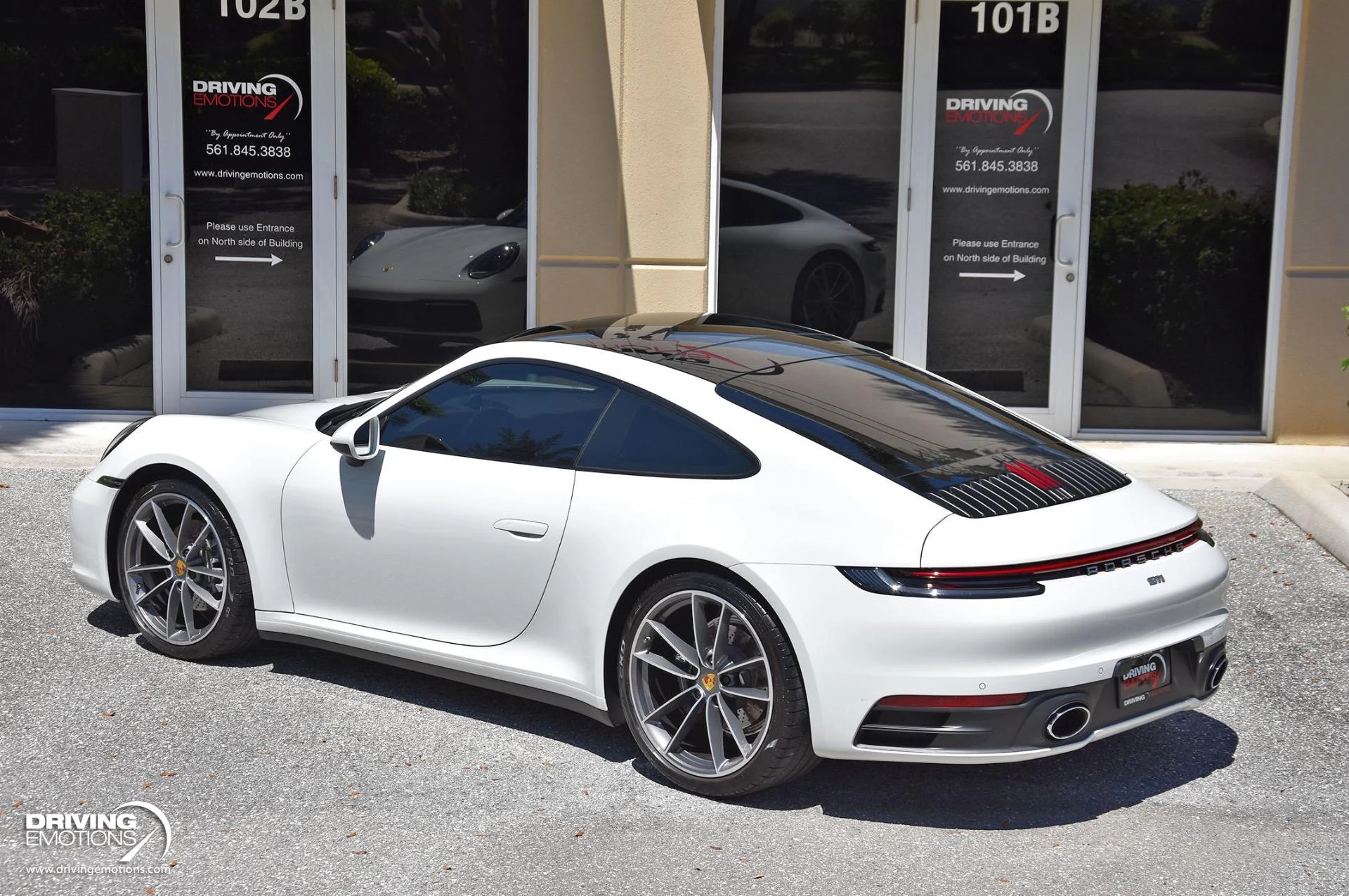 mph031_2204066841_865_p32_l_b9556451f3