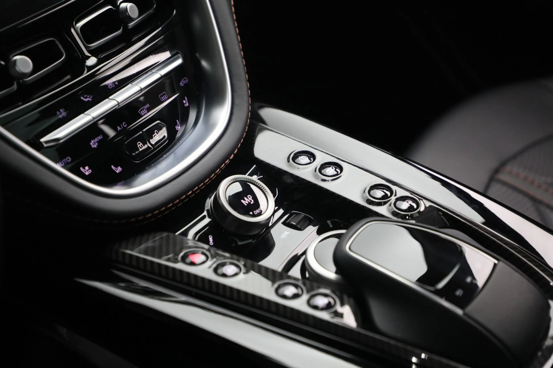 mph031_2204185380_Used_2023_Aston_Martin_DBX_707_1764179397_58376eac56