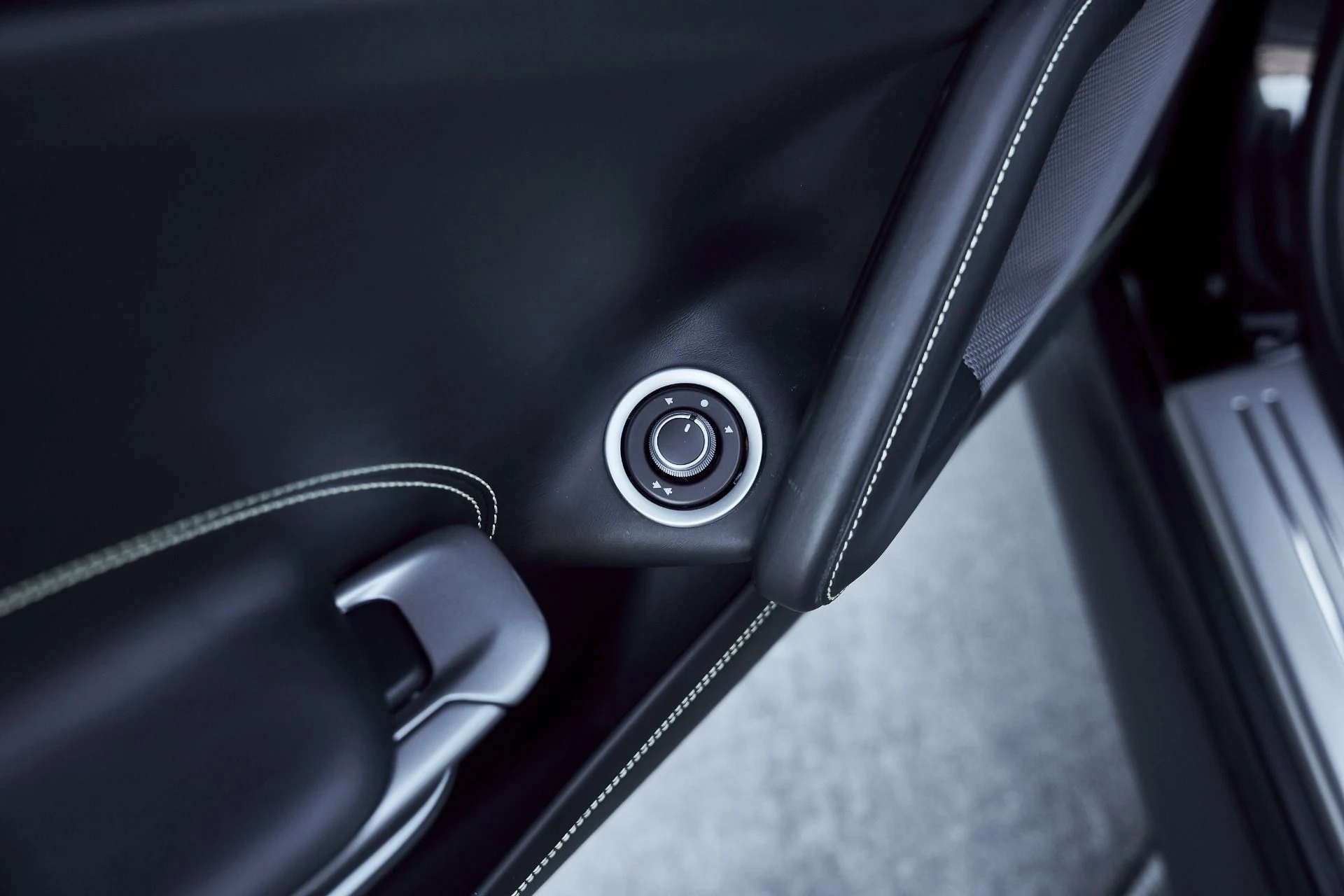 mph031_2206325953_Used_2018_Ferrari_GTC_4_Lusso_T_1770509587_0865772da4