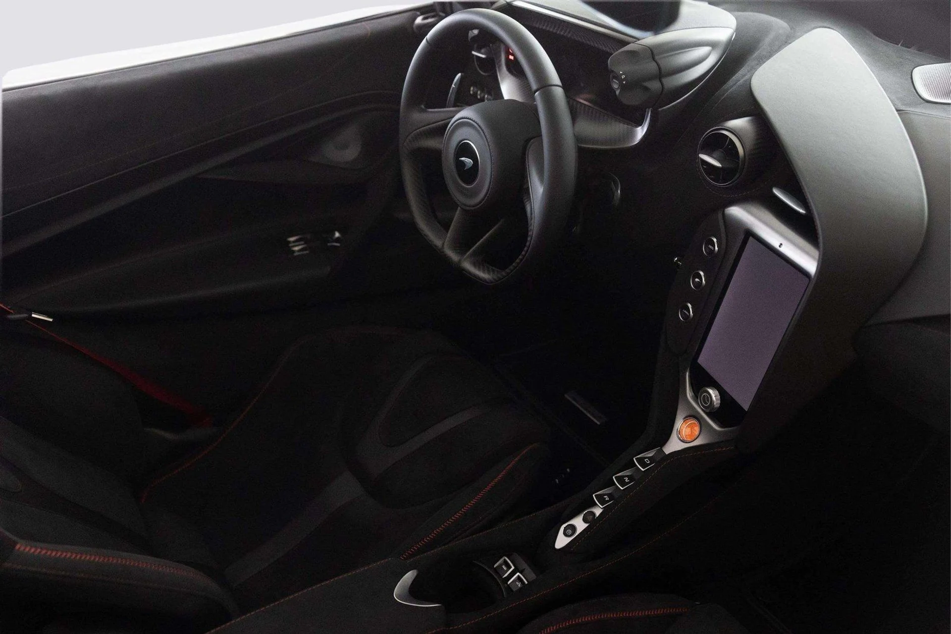 mph031_2211639935_image_32_fe153b4fec