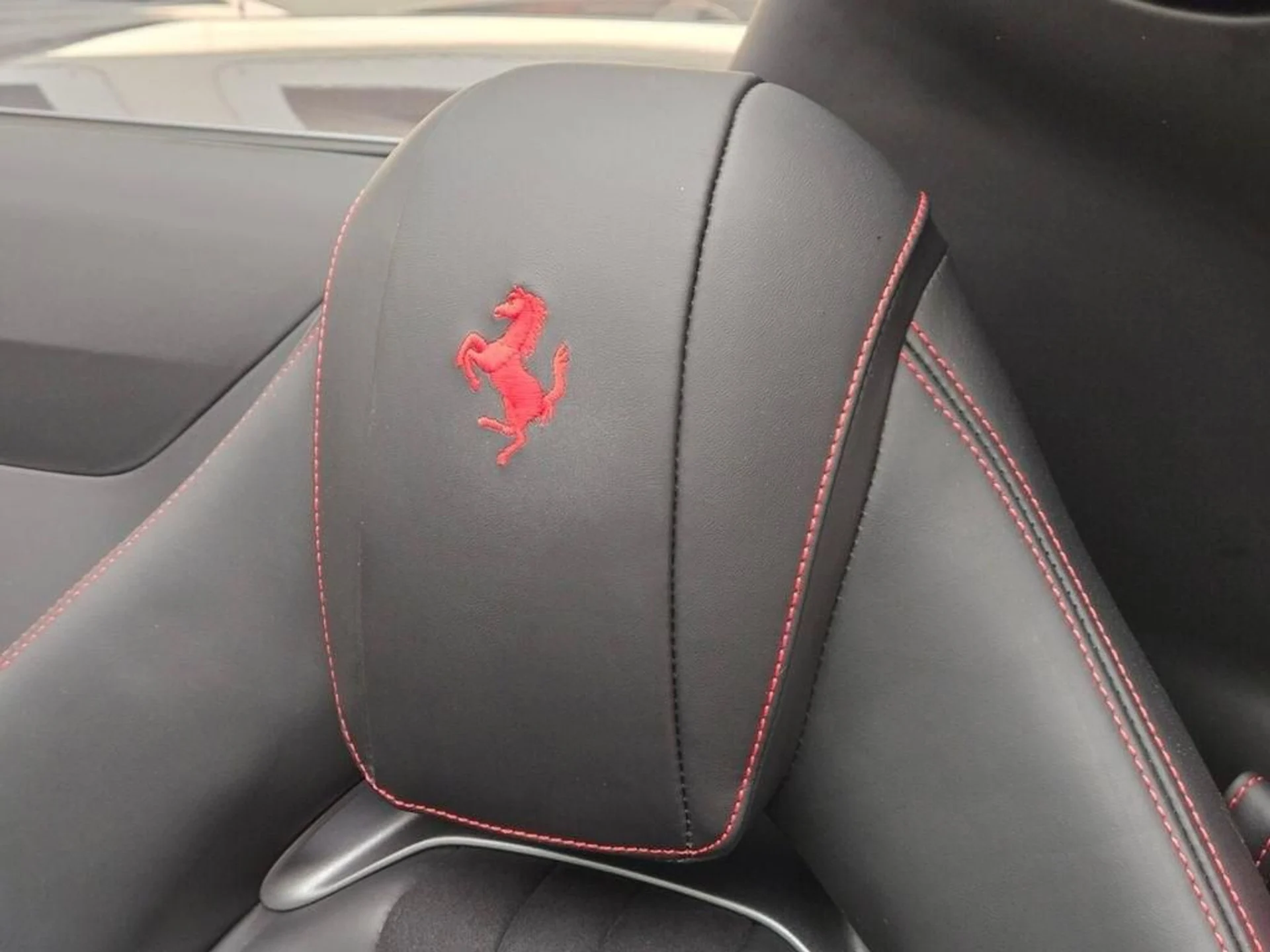 mph031_2212235378_Used_2022_Ferrari_812_GTS_1777383838_6e4a17b622