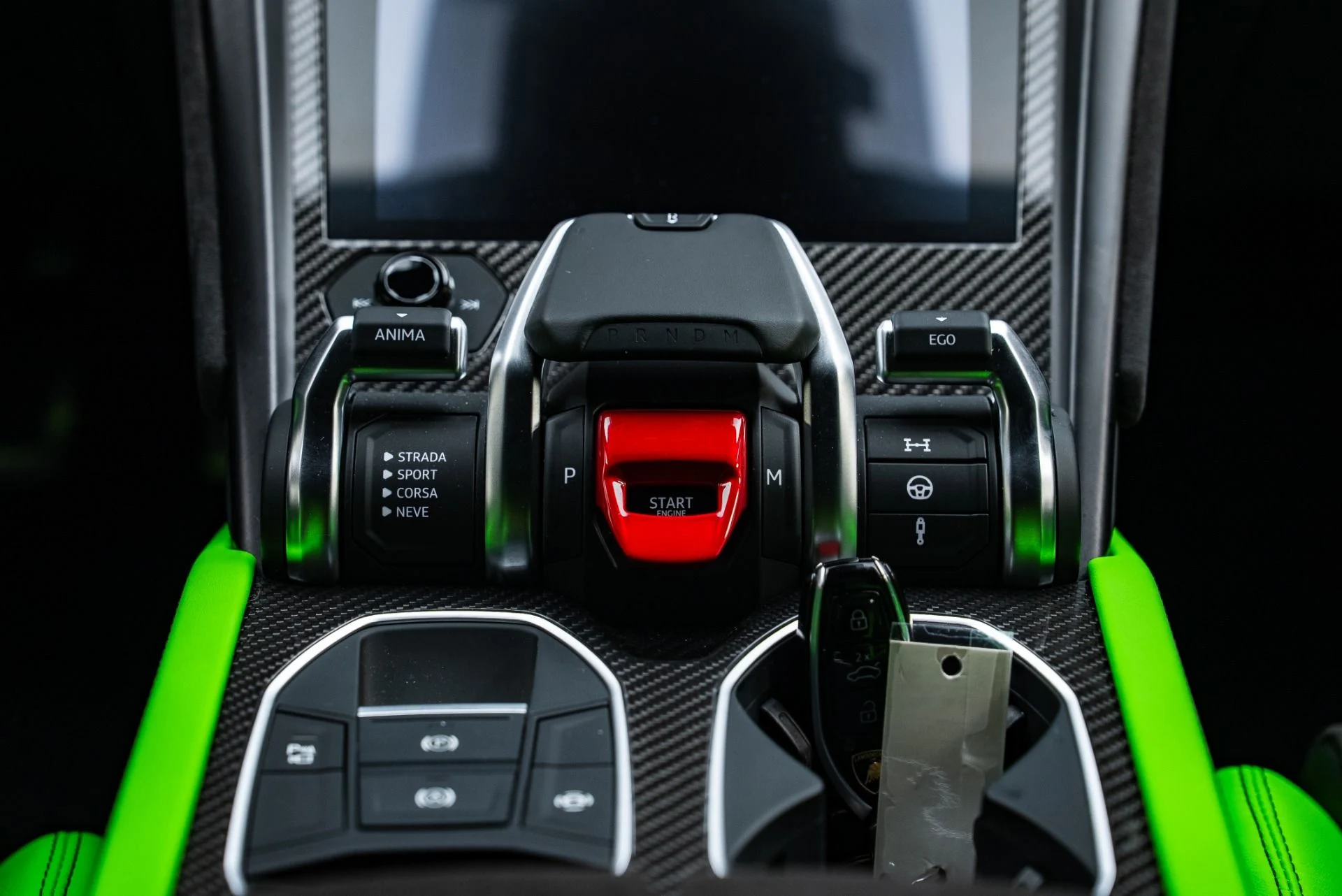 mph031_2233078279_Used_2021_Lamborghini_Urus_1766090494_8dbeee3d90