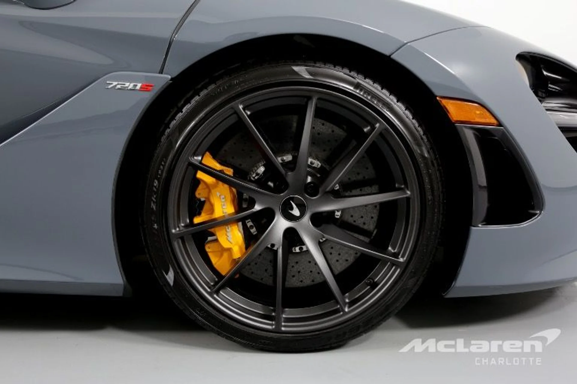 mph031_223680514_New_2019_Mc_Laren_720_S_Performance_33f7ca5092