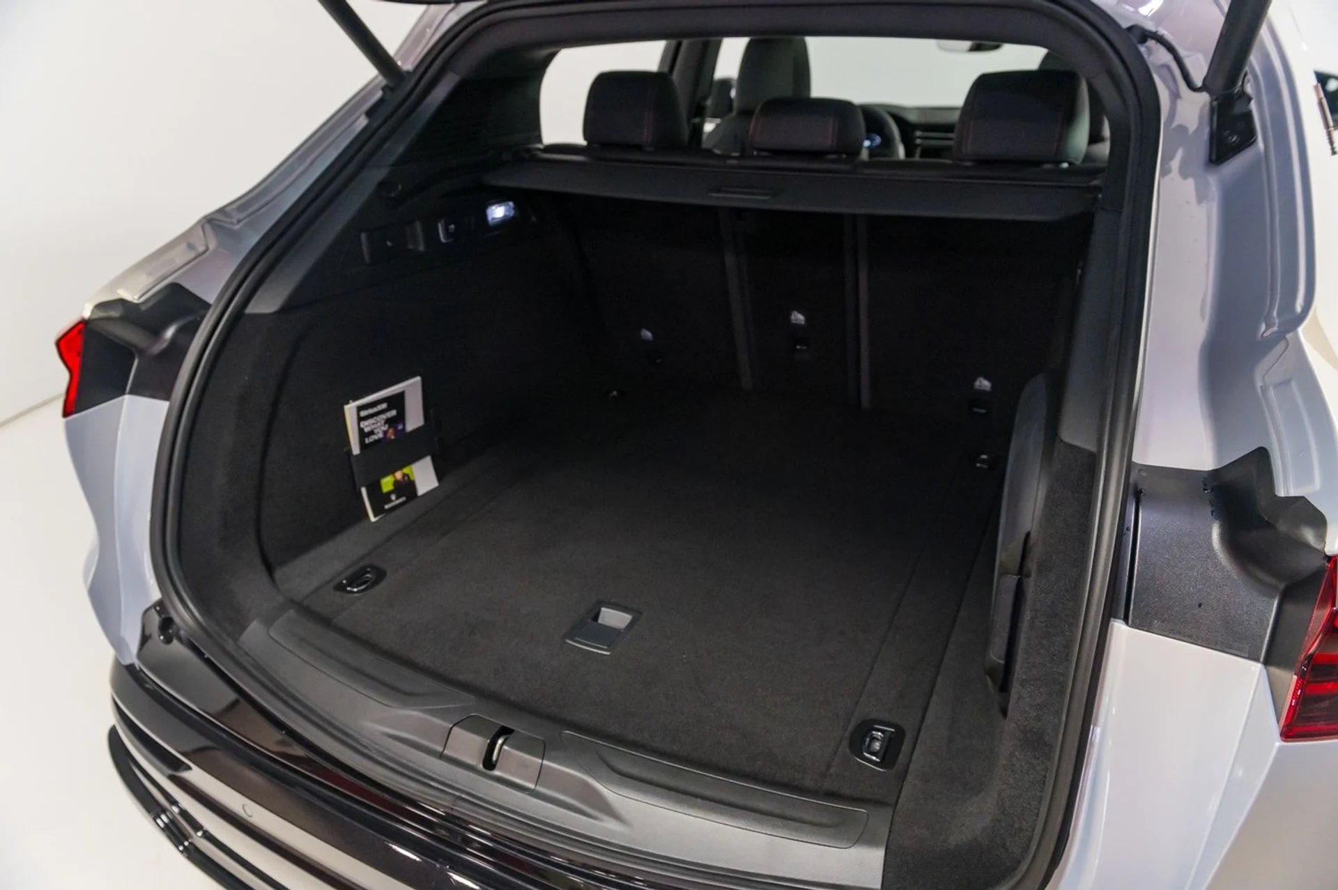 mph031_2240017686_194b66d869044d47b7f06ff3c33f77db_4357a0232c