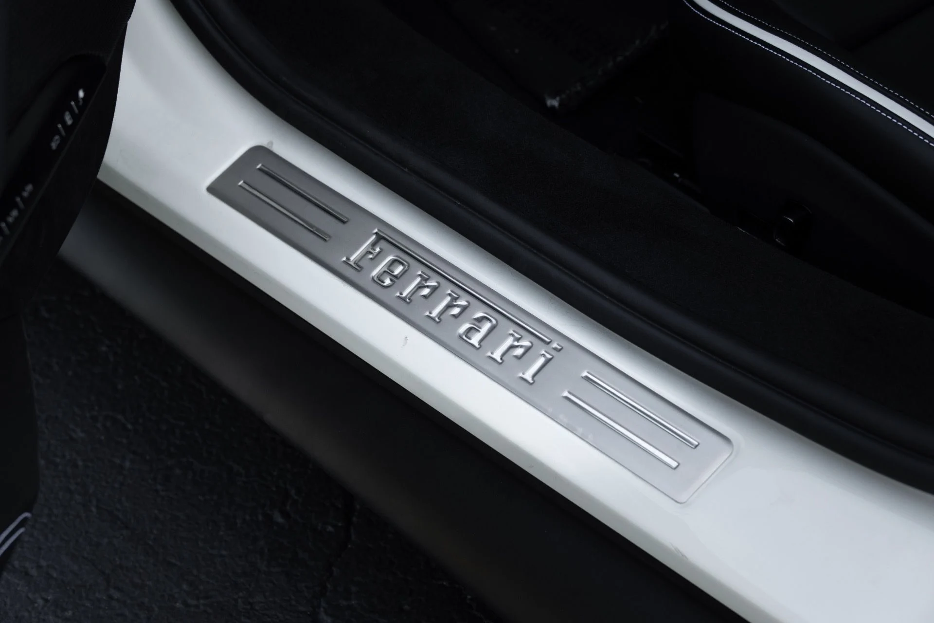 mph031_2245909857_Used_2025_Ferrari_296_GTB_1761682901_2fec4a2324