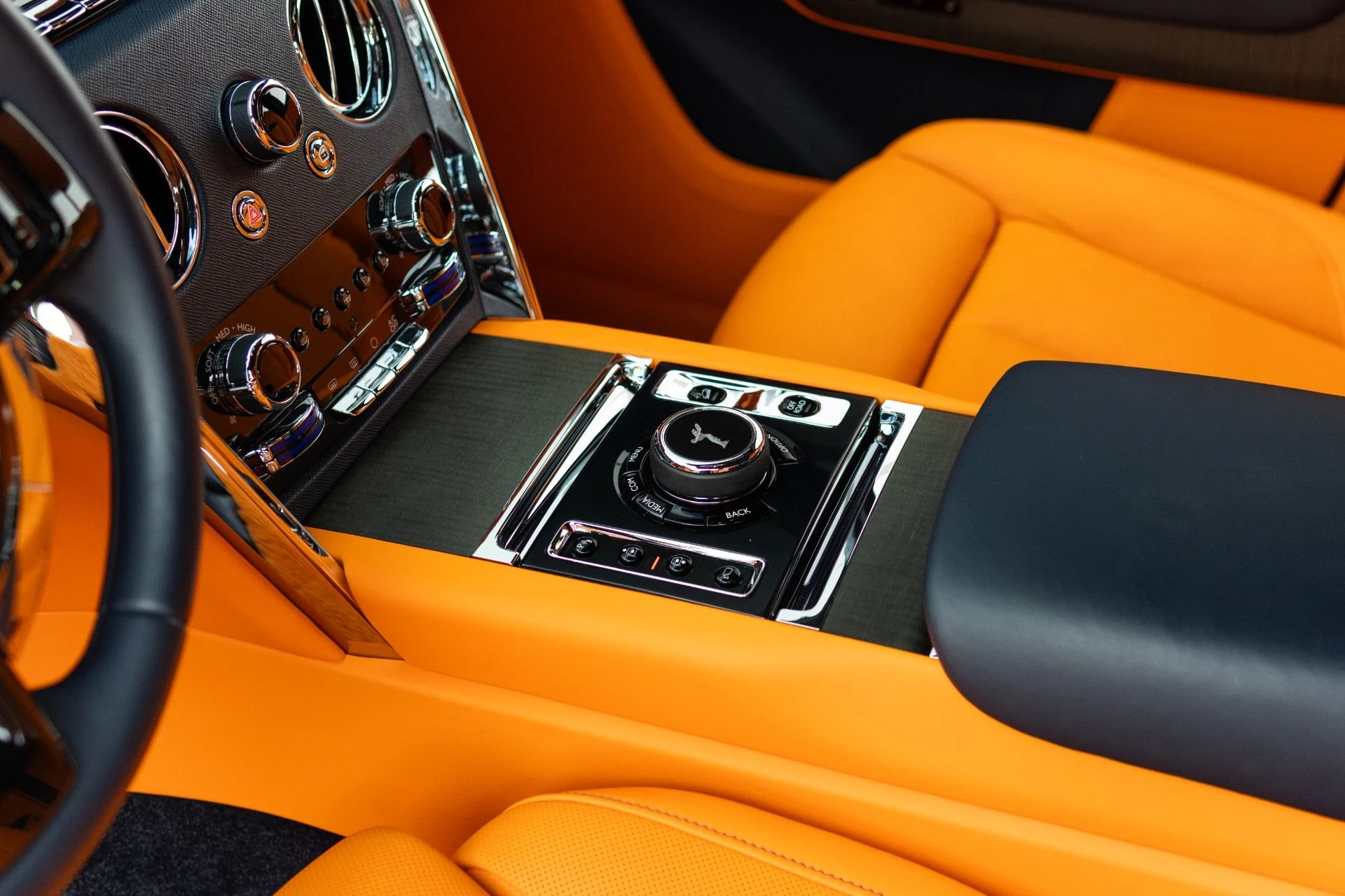 mph031_2246464734_Used_2023_Rolls_Royce_Cullinan_1766776442_bd4737802d