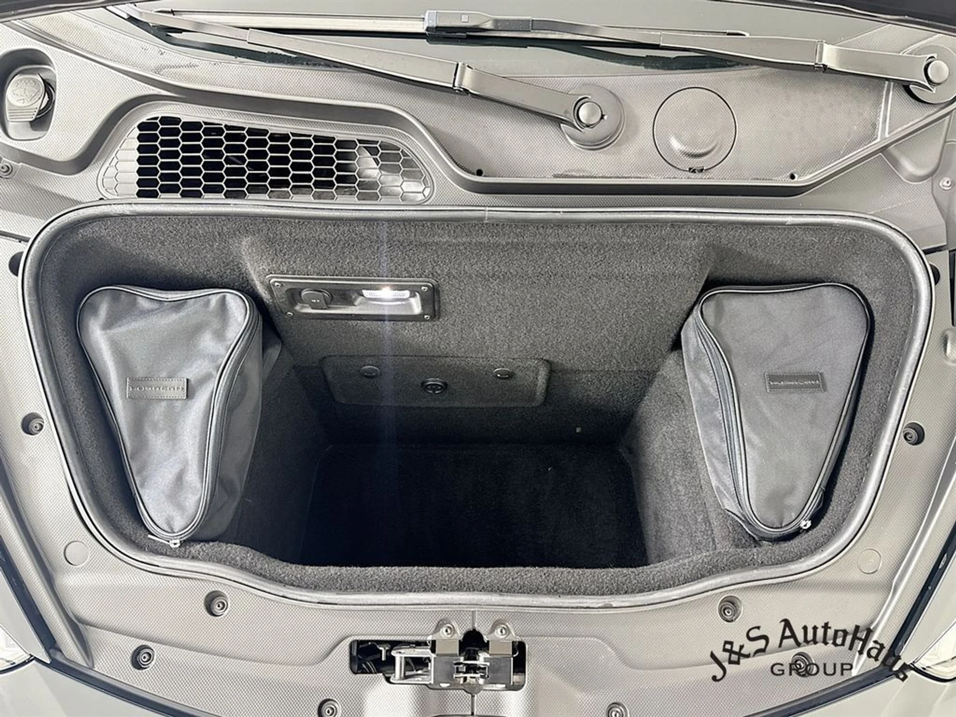 mph031_2250718074_r04bx6dl2wwlgliffu5x1nb83oiv_a6479699f1