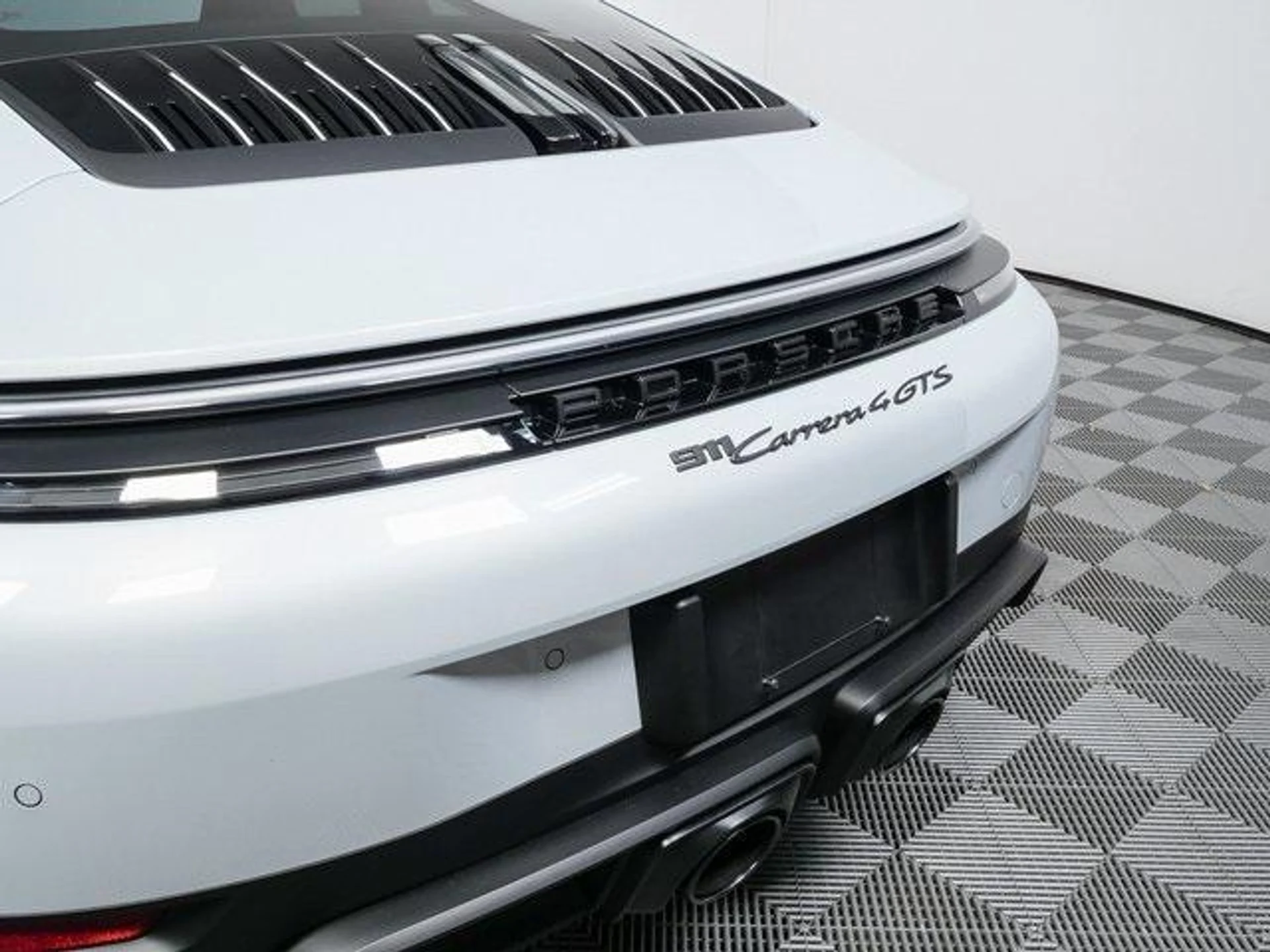 mph031_225363599_dz_GP_Oi_M1nguu1yd_Uh2yi_m_IS_Vqo_3850325997