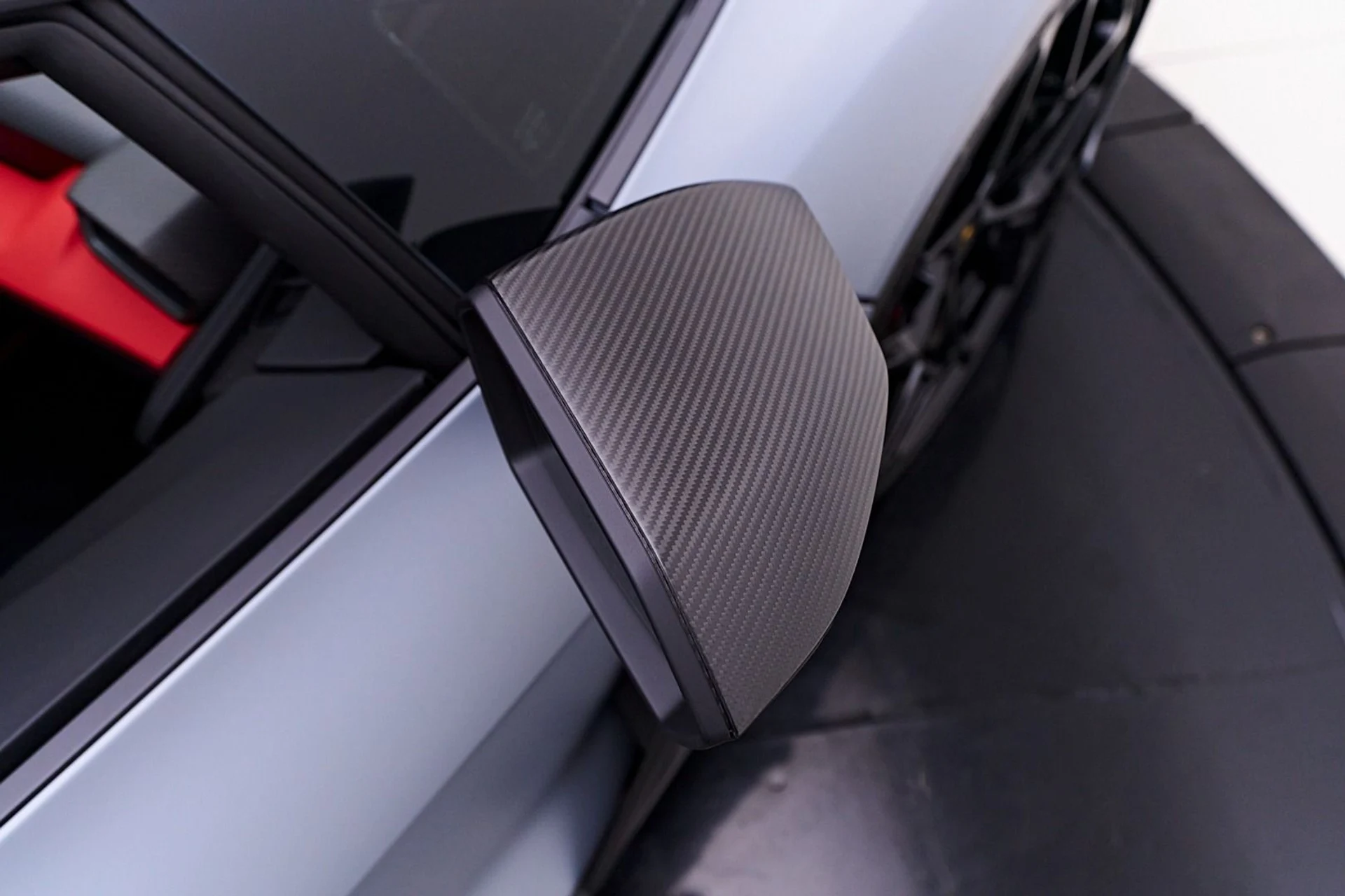 mph031_2254815655_Used_2024_Lamborghini_Revuelto_Base_1732929046_e44c0003d7
