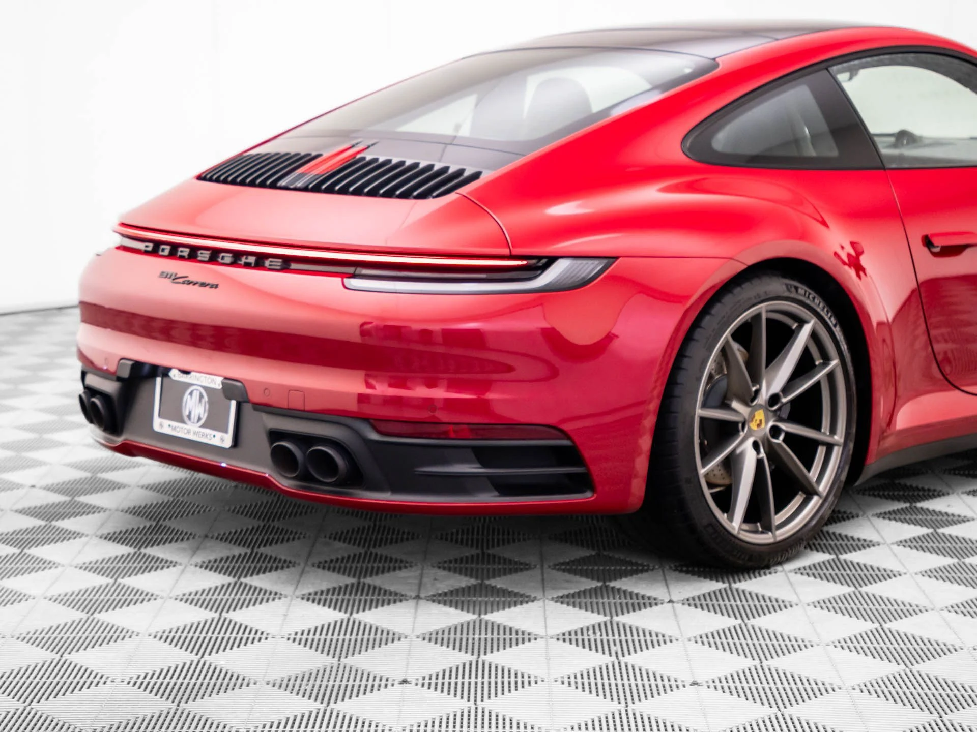 mph031_2256420055_ce2b4d7b73a4519019071383e9e99f2fx_d4a45f736c