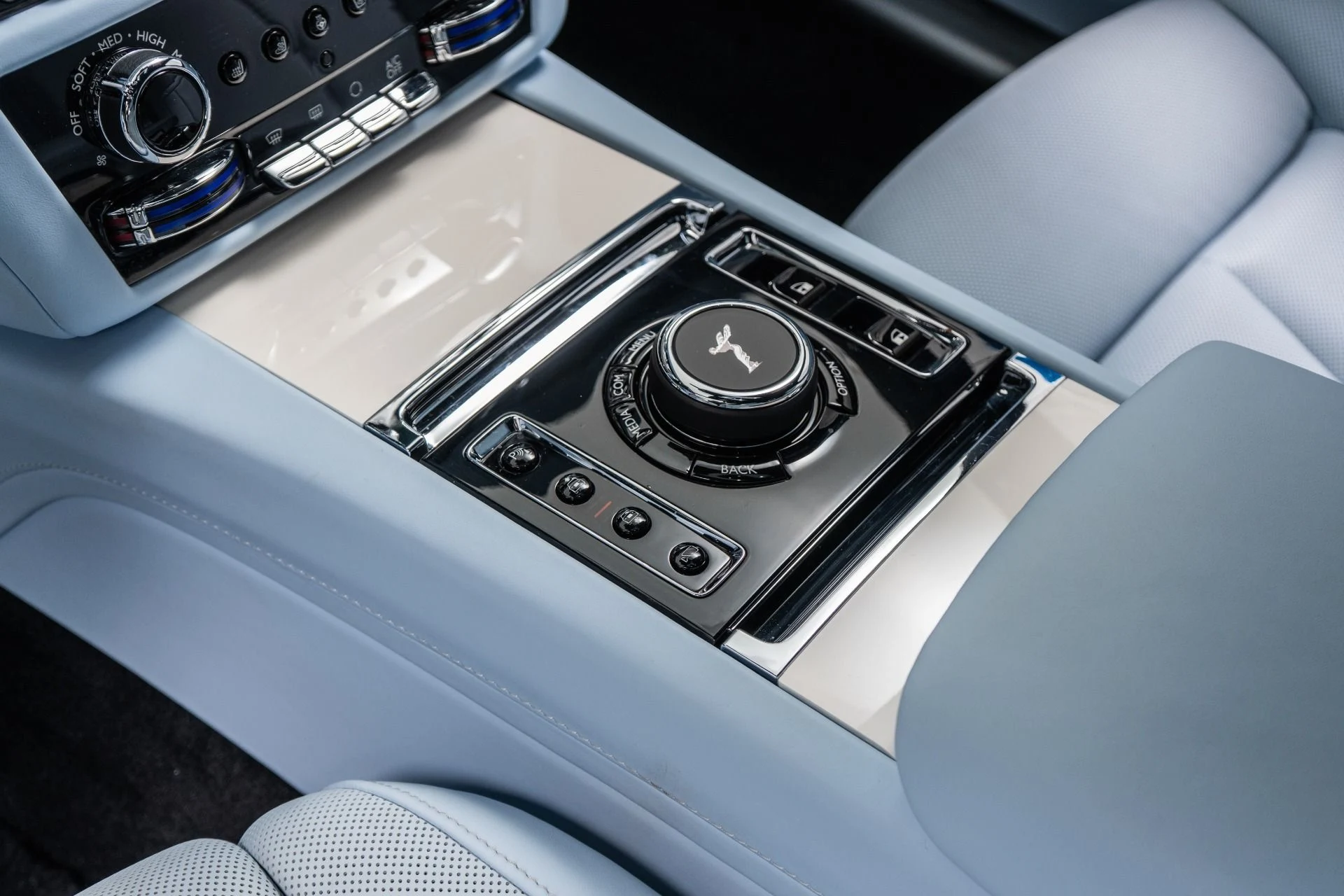mph031_2260324703_Used_2023_Rolls_Royce_Ghost_Special_Order_Color_Commissioned_Collection_Interior_1789680360_3182671d1e