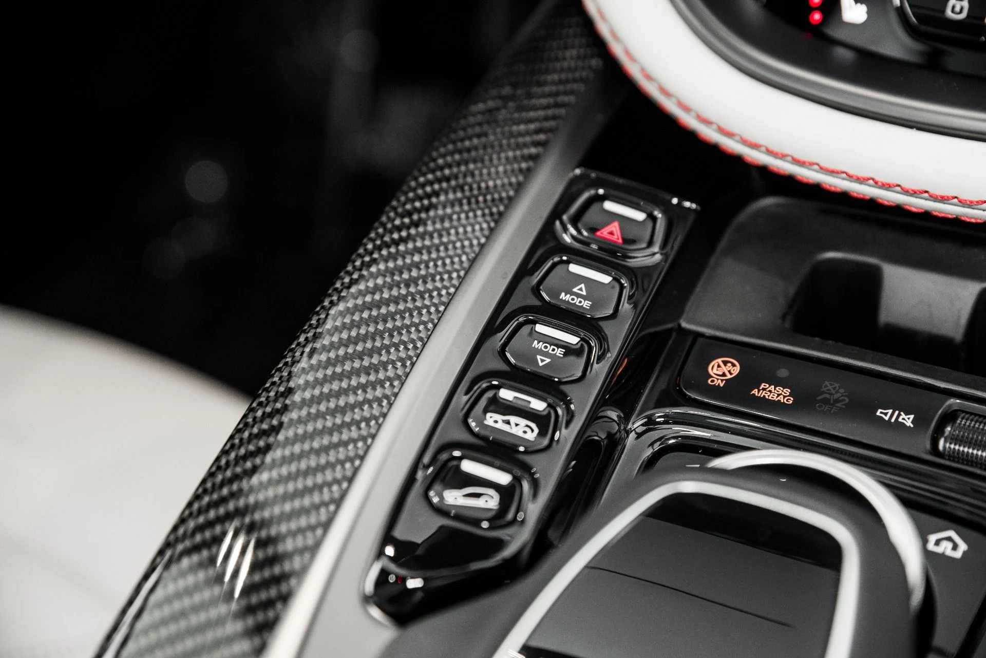 mph031_226479721_Used_2022_Aston_Martin_DBX_550_1675796960_2b3e498834