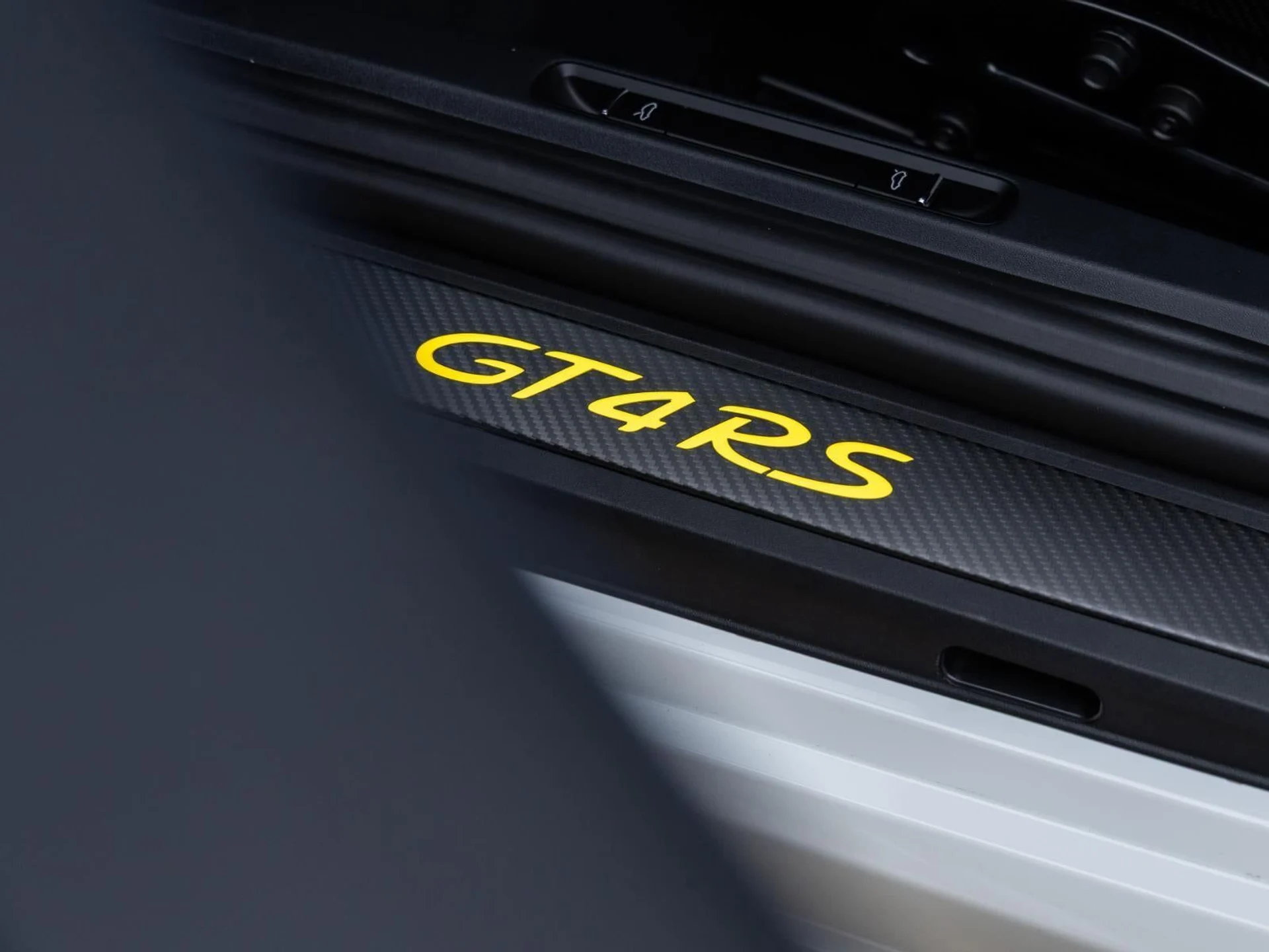 mph031_2269089481_32_fbc34a5904