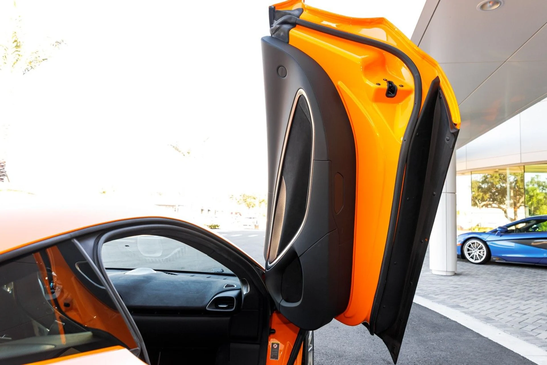 mph031_2274877642_617_p32_l_2dee8bdfb3