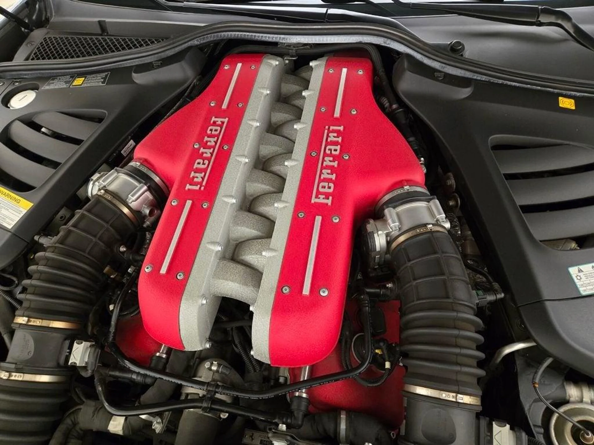 mph031_2282943204_Used_2017_Ferrari_GTC_4_Lusso_V12_1783509848_2a6b292bfe