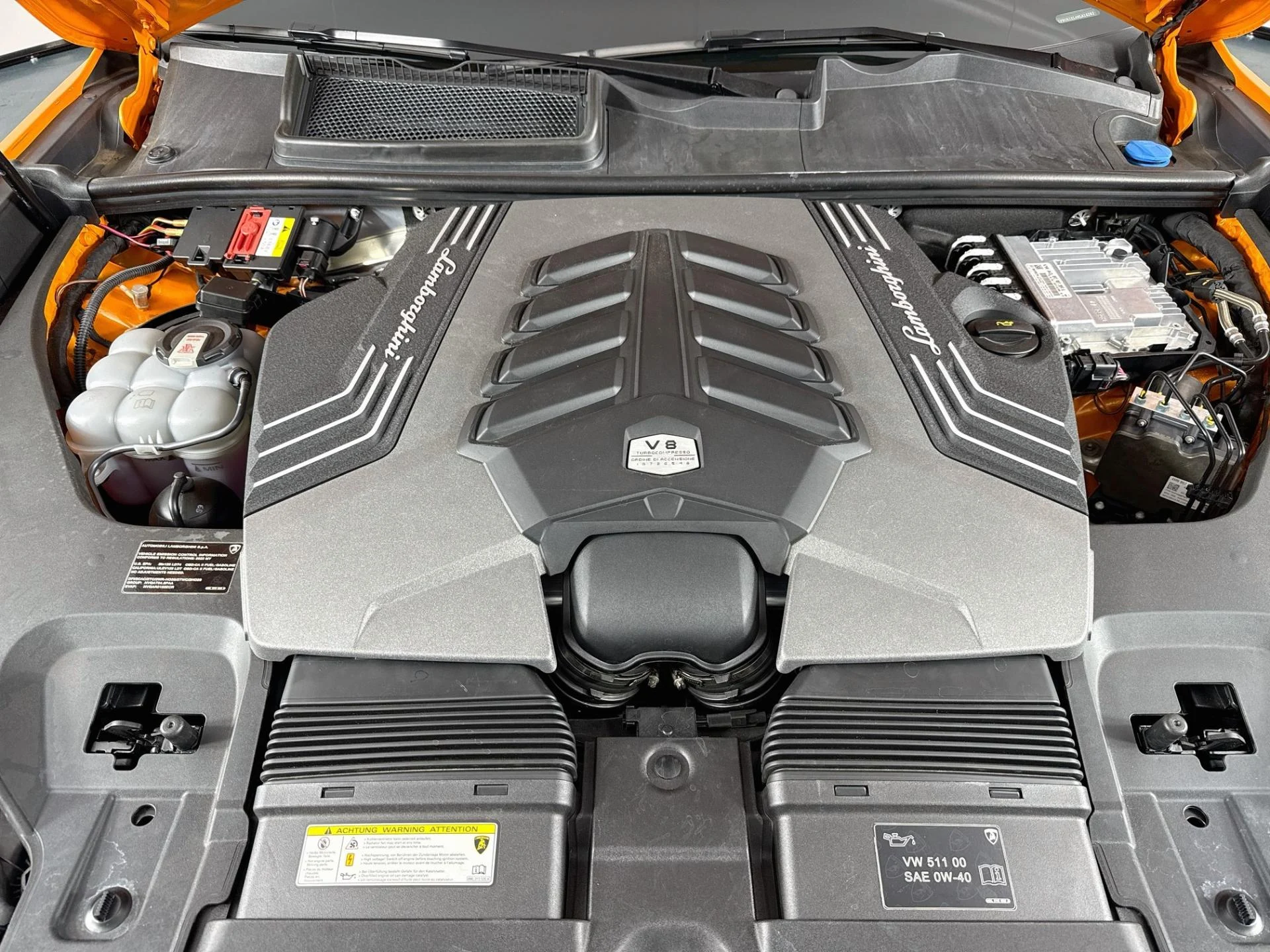 mph031_2283666827_Used_2022_Lamborghini_Urus_1790289774_37dcb950e1