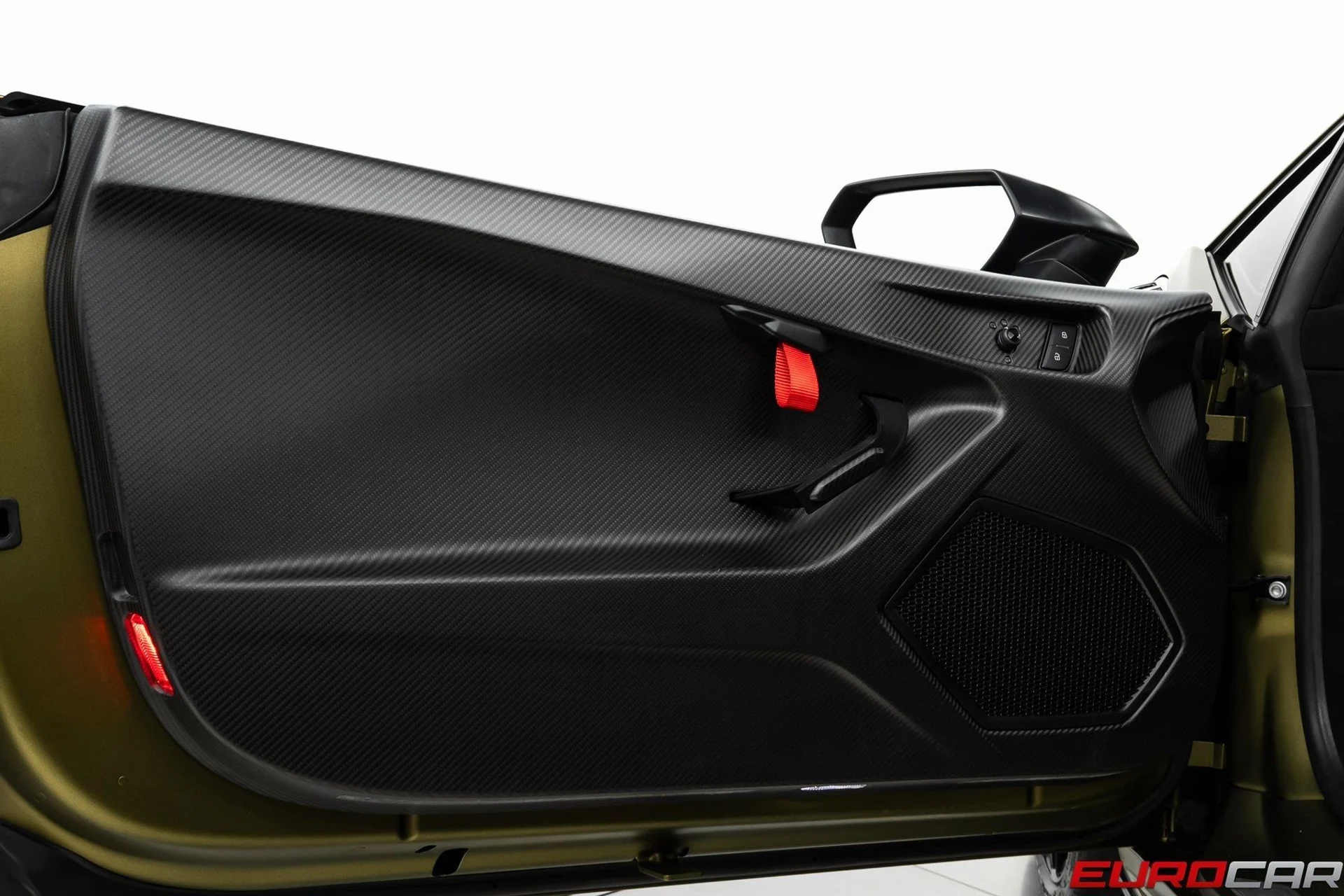 mph031_228444533_image_32_66544f6a02