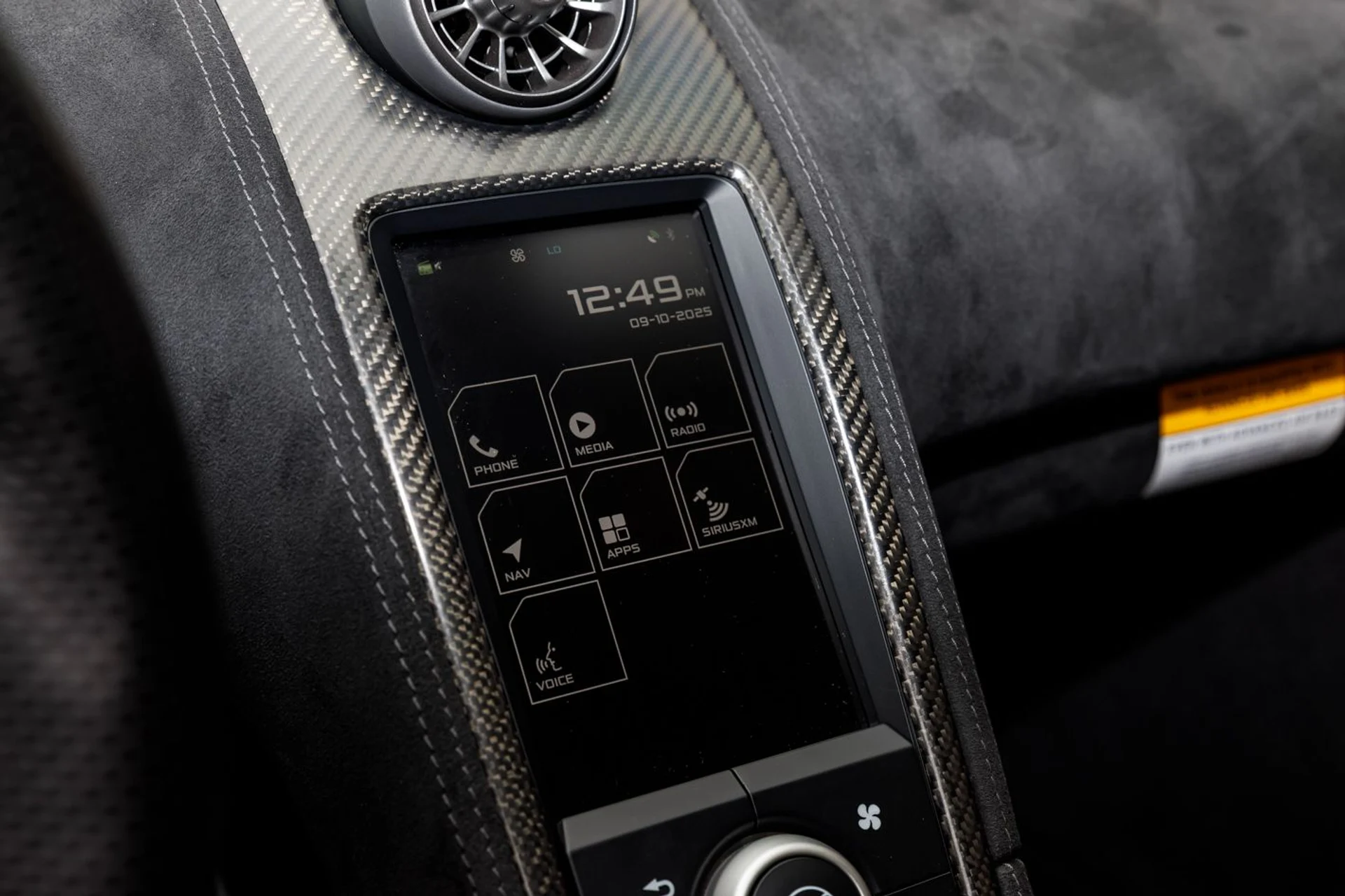 mph031_229236597_593_p32_l_68ccead3b2