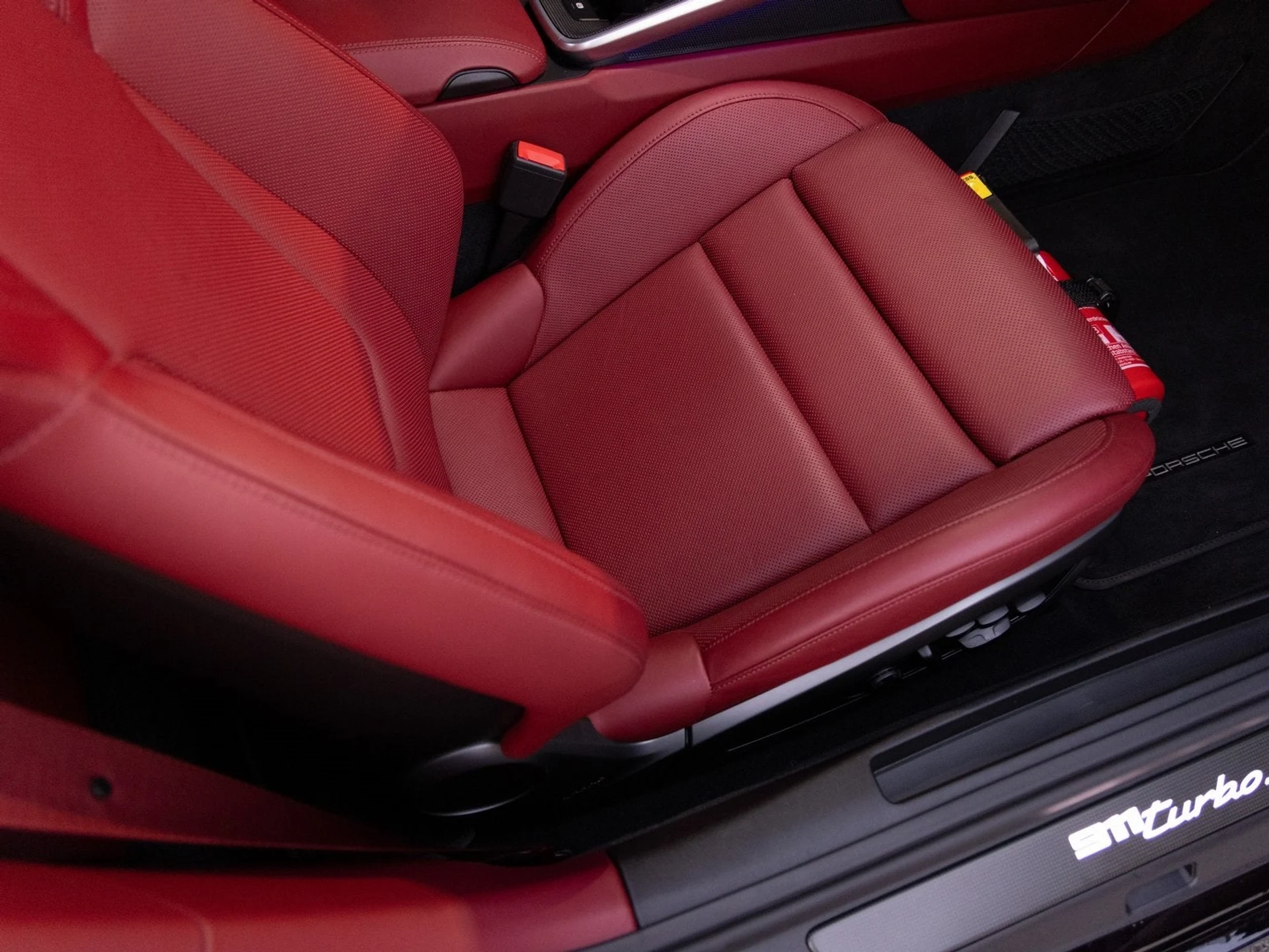 mph031_2292739862_32_5c8bd0f1de