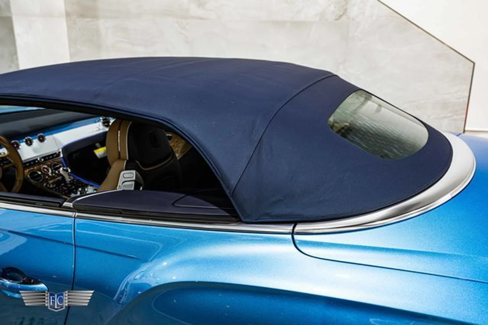 mph031_2294900932_used_2023_bentley_continental_9689_23090376_36_640_3a6a39168a