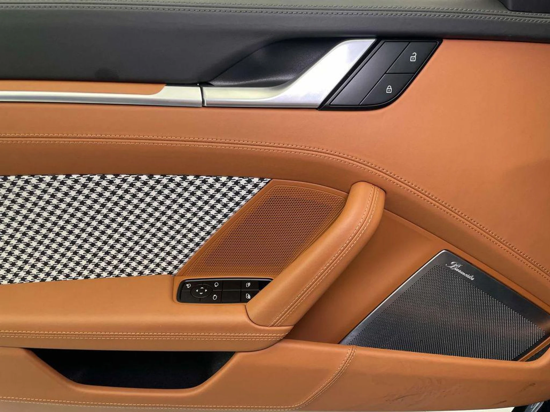 mph031_2307637730_G_Brf5_RQ_4d_Ne_Euft_F_Ovhdn_AP_1_NNQ_c2cf7c2b66