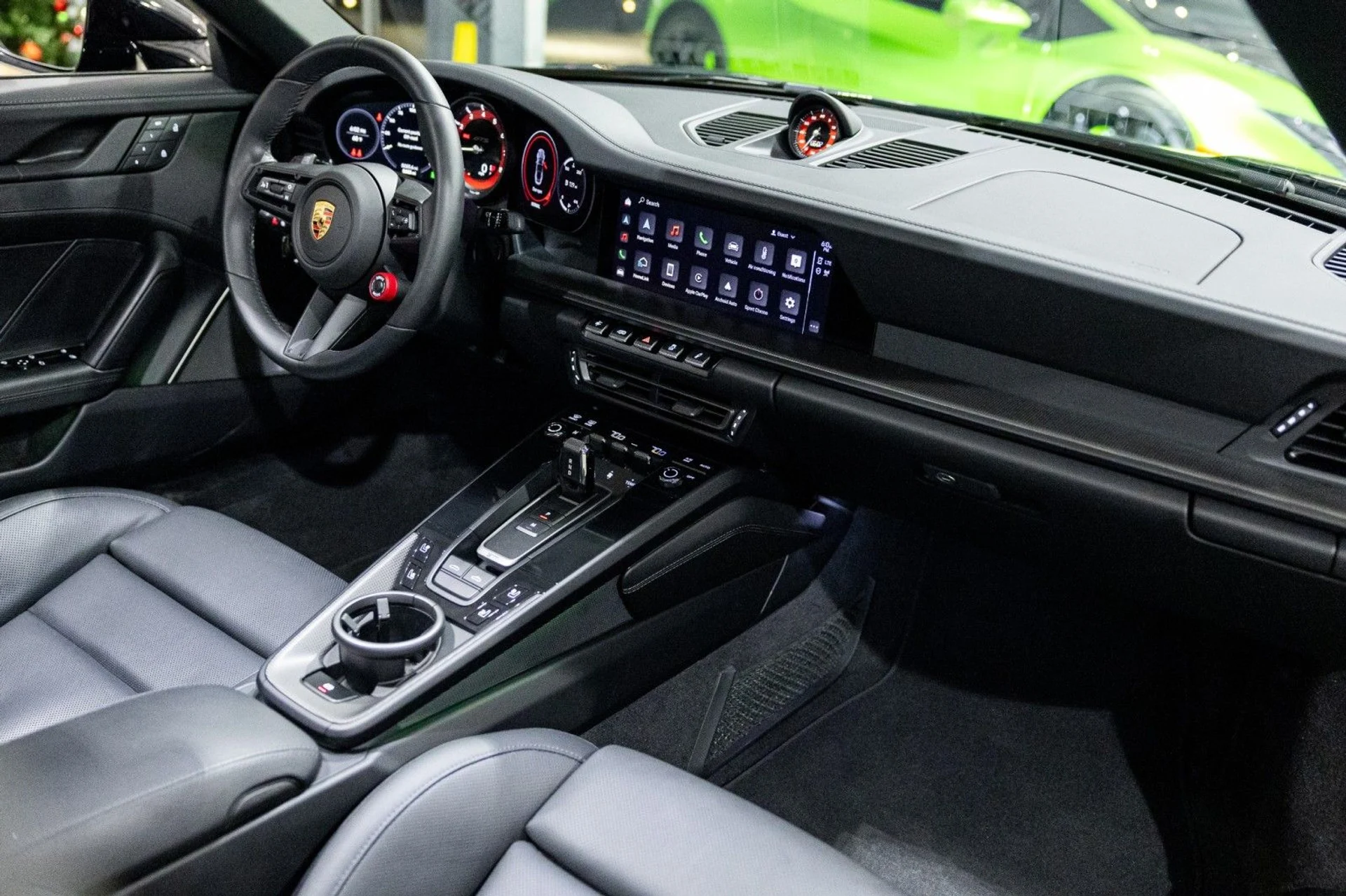 mph031_231780705_Rw_370a622381