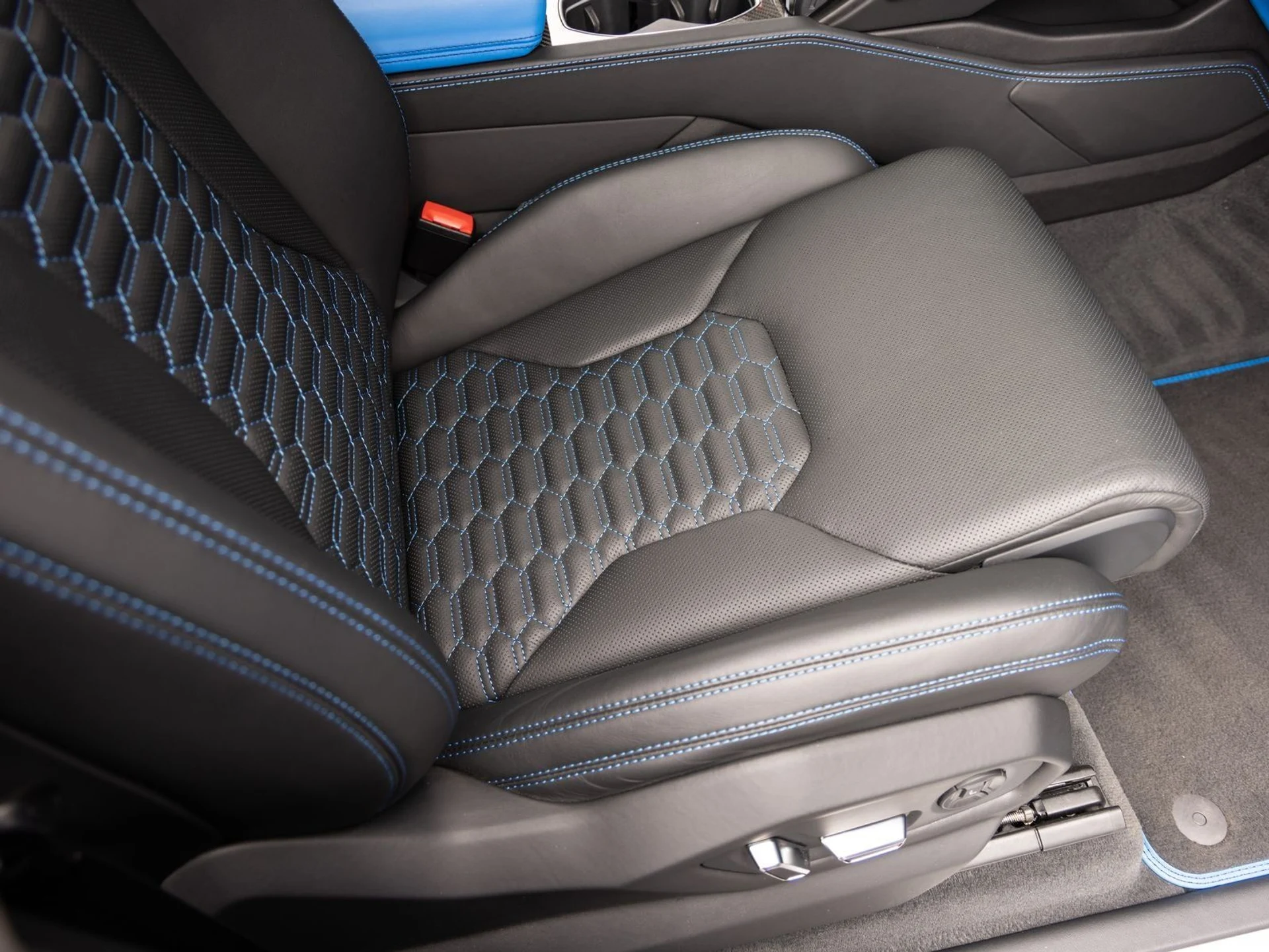 mph031_2320748073_32_bf92197f26