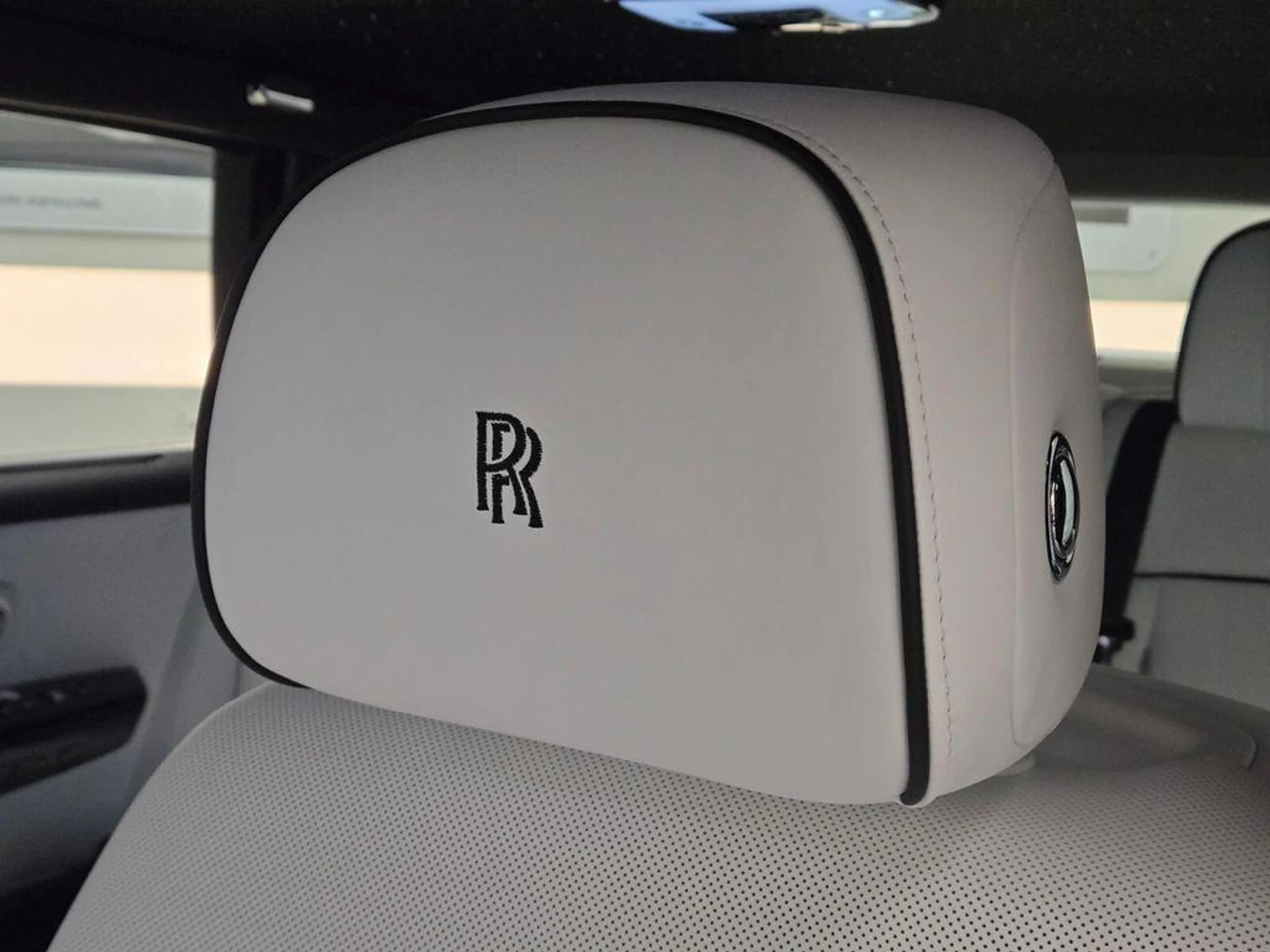 mph031_2323126424_New_2026_Rolls_Royce_Phantom_1776489498_f8feb5174e