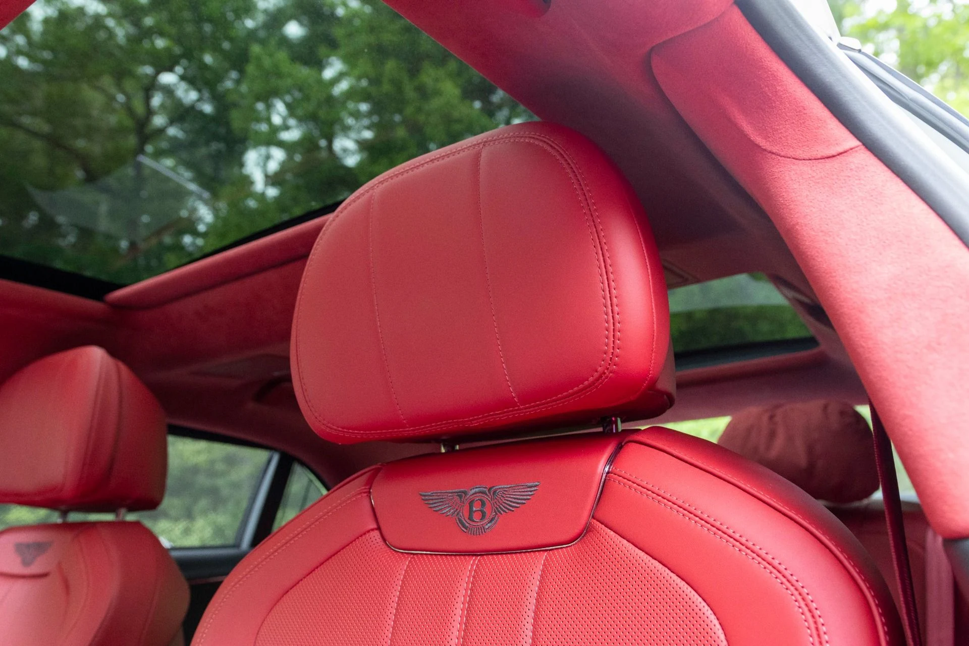 mph031_234057710_Used_2024_Bentley_Flying_Spur_V8_1779398452_cb3d38900f