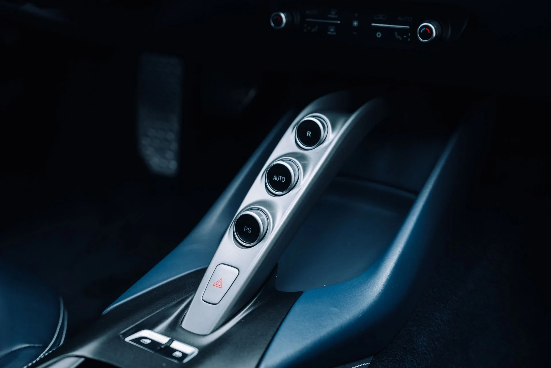 mph031_2342802118_Used_2019_Ferrari_812_Superfast_1787186168_ad08346361
